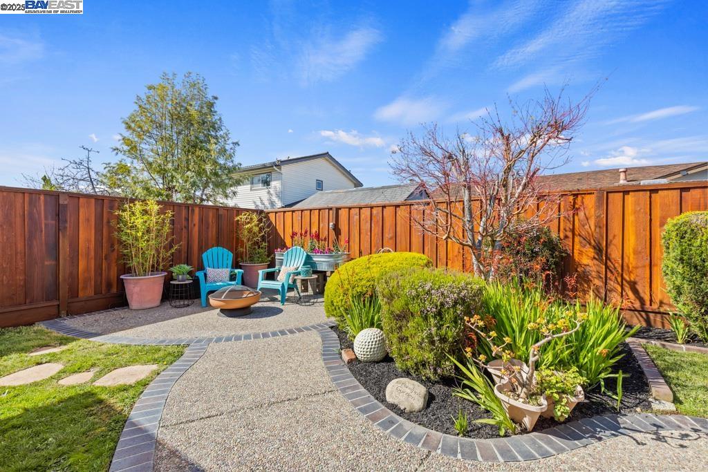 Detail Gallery Image 30 of 60 For 2391 Belvedere Ave, San Leandro,  CA 94577 - 4 Beds | 2 Baths