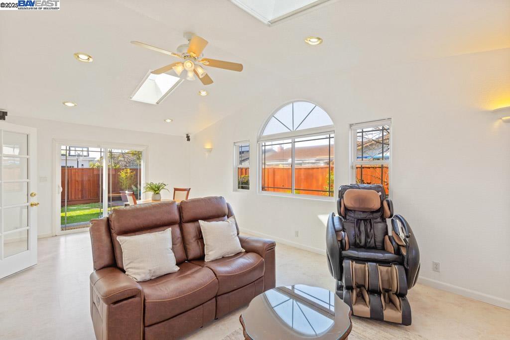 Detail Gallery Image 31 of 60 For 2391 Belvedere Ave, San Leandro,  CA 94577 - 4 Beds | 2 Baths