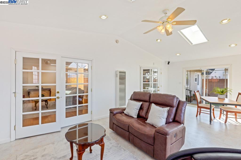 Detail Gallery Image 32 of 60 For 2391 Belvedere Ave, San Leandro,  CA 94577 - 4 Beds | 2 Baths