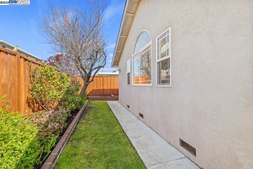 Detail Gallery Image 47 of 60 For 2391 Belvedere Ave, San Leandro,  CA 94577 - 4 Beds | 2 Baths