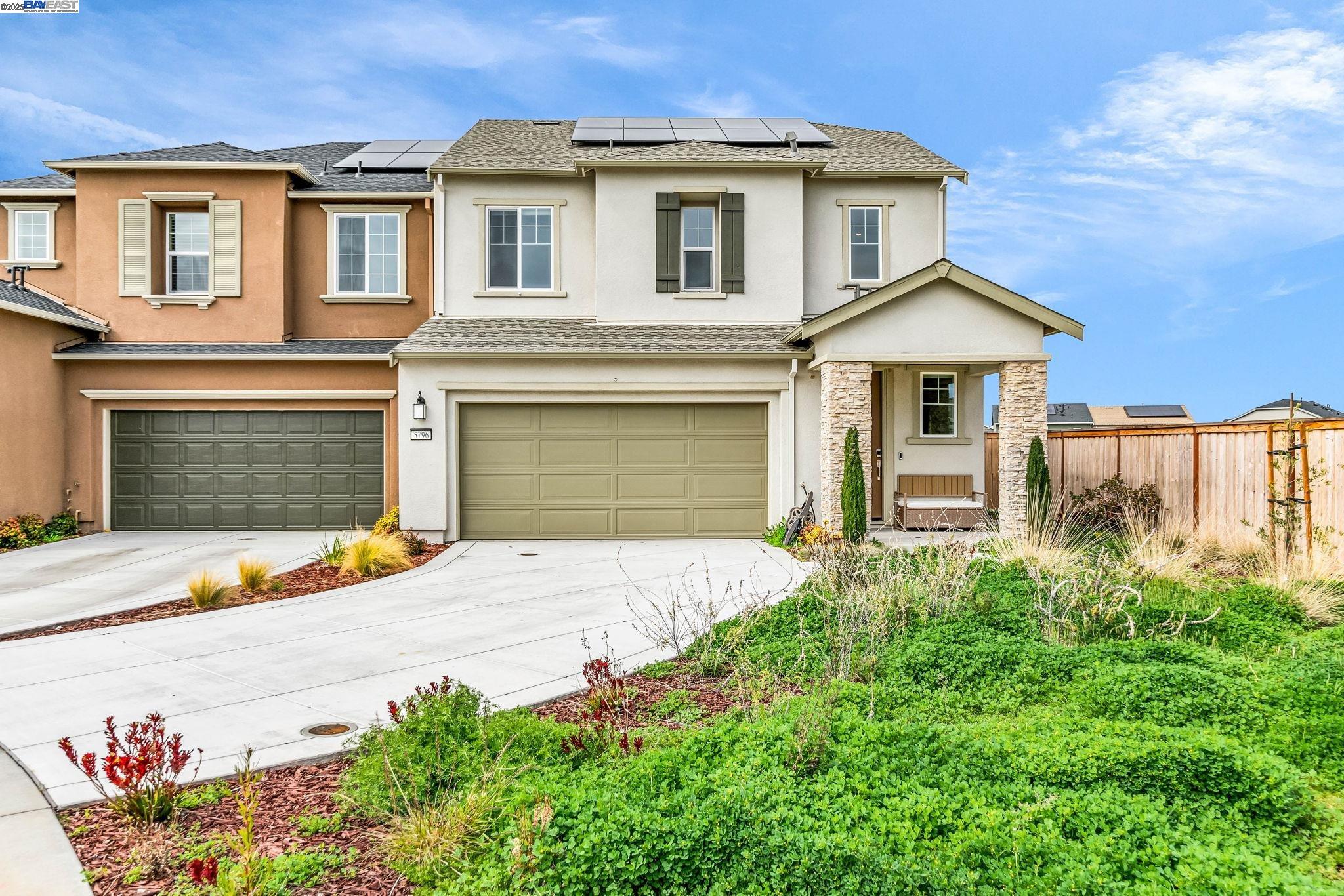 Detail Gallery Image 1 of 33 For 5796 Markham Ct, Tracy,  CA 95377 - 4 Beds | 3 Baths