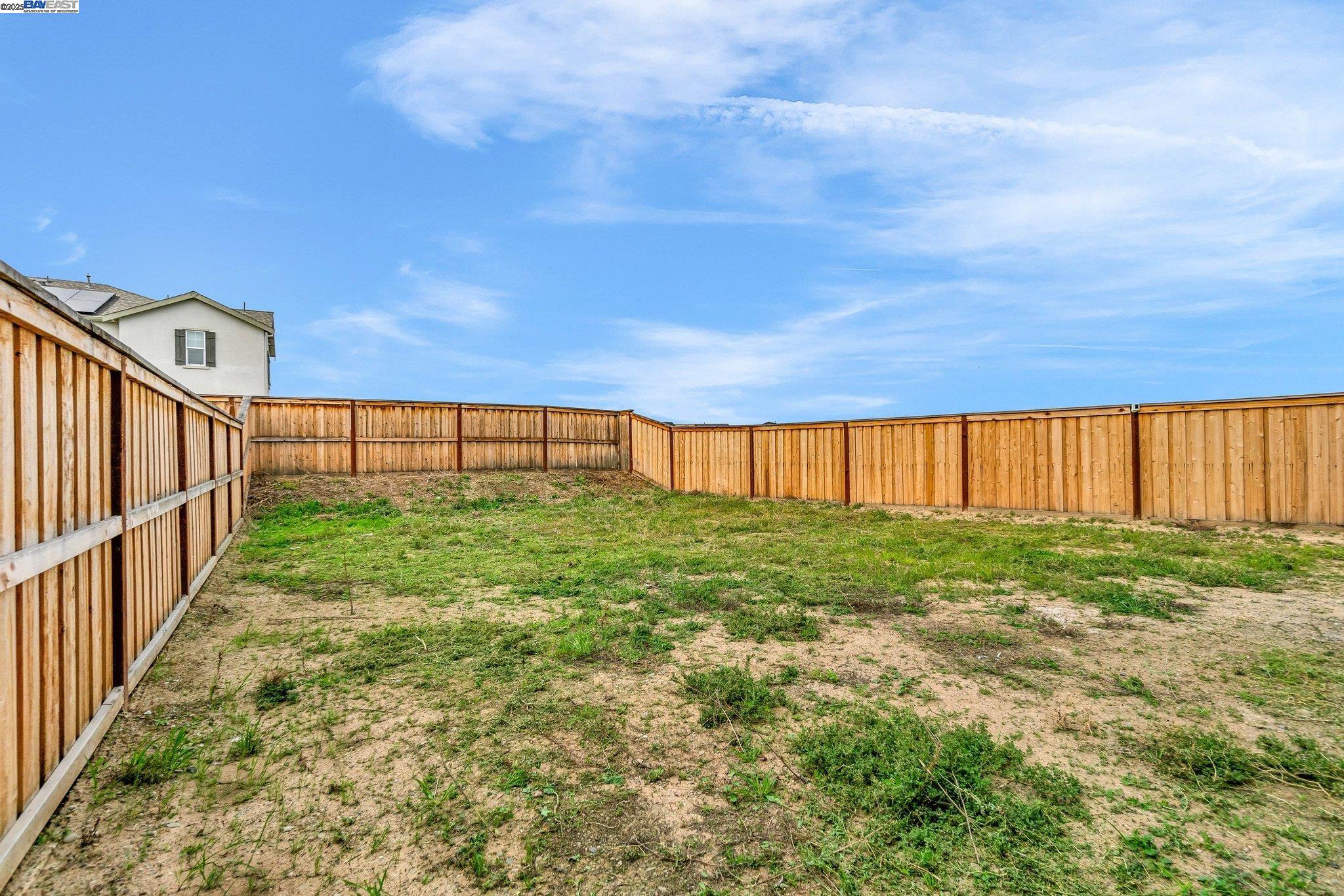 Detail Gallery Image 18 of 33 For 5796 Markham Ct, Tracy,  CA 95377 - 4 Beds | 3 Baths