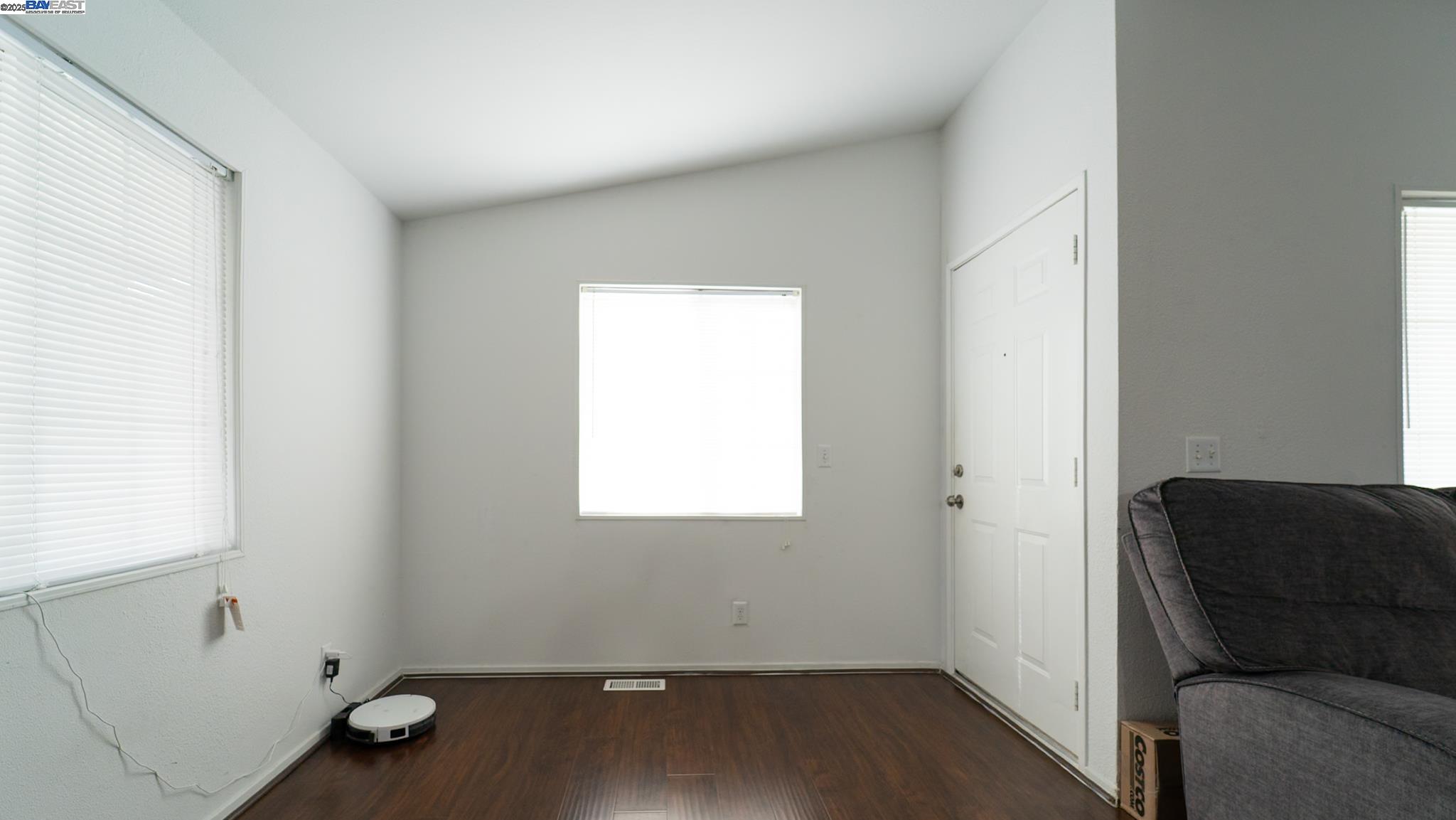 Detail Gallery Image 13 of 22 For 407 Pinefield Rd #407,  San Jose,  CA 95134 - 3 Beds | 2 Baths