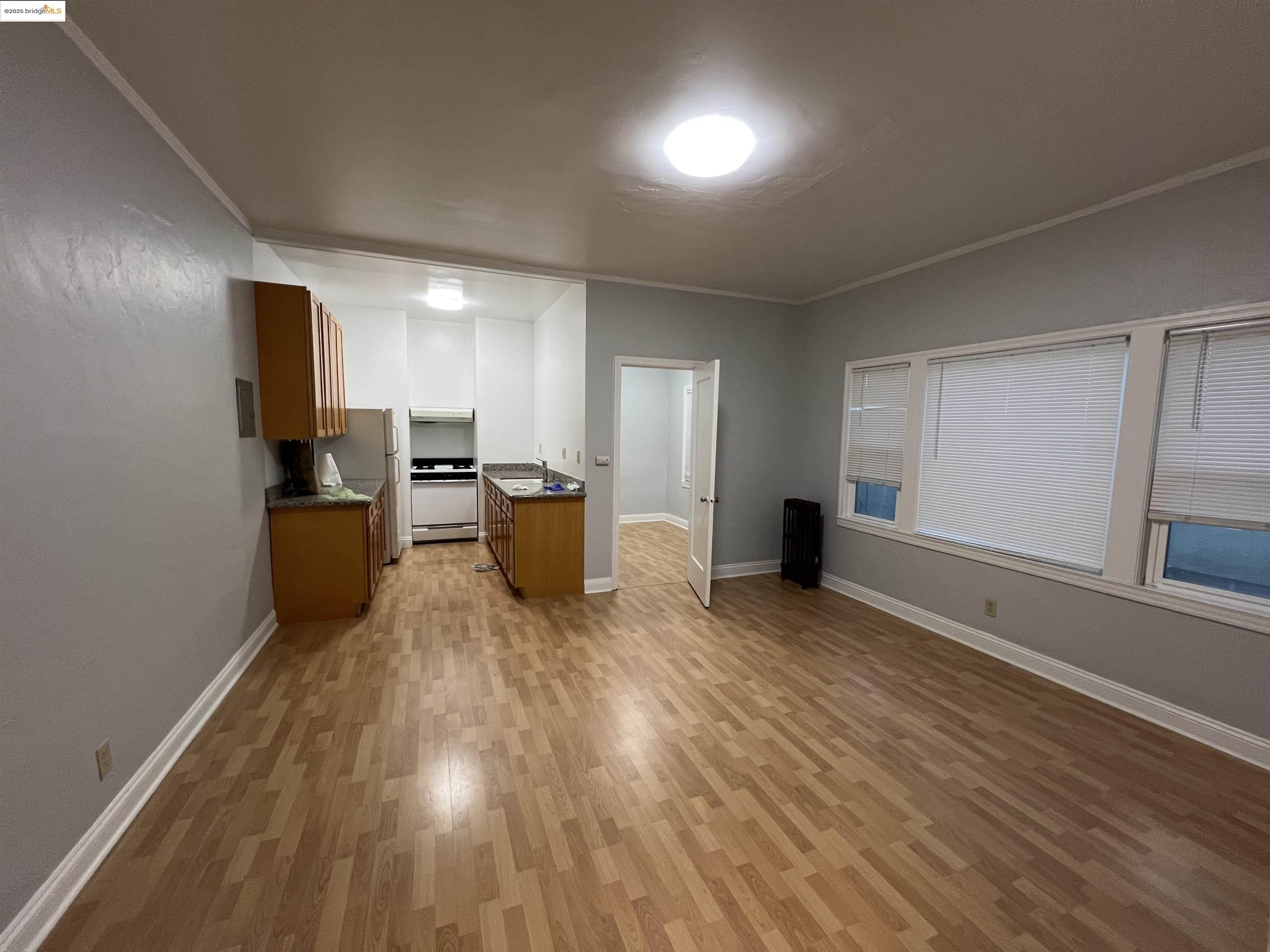 1846 SPRUCE ST # 23, Berkeley, California 94709, 1 Bedroom Bedrooms, 3 Rooms Rooms,1 BathroomBathrooms,Residential Lease,For Rent,1846 SPRUCE ST # 23,41087877