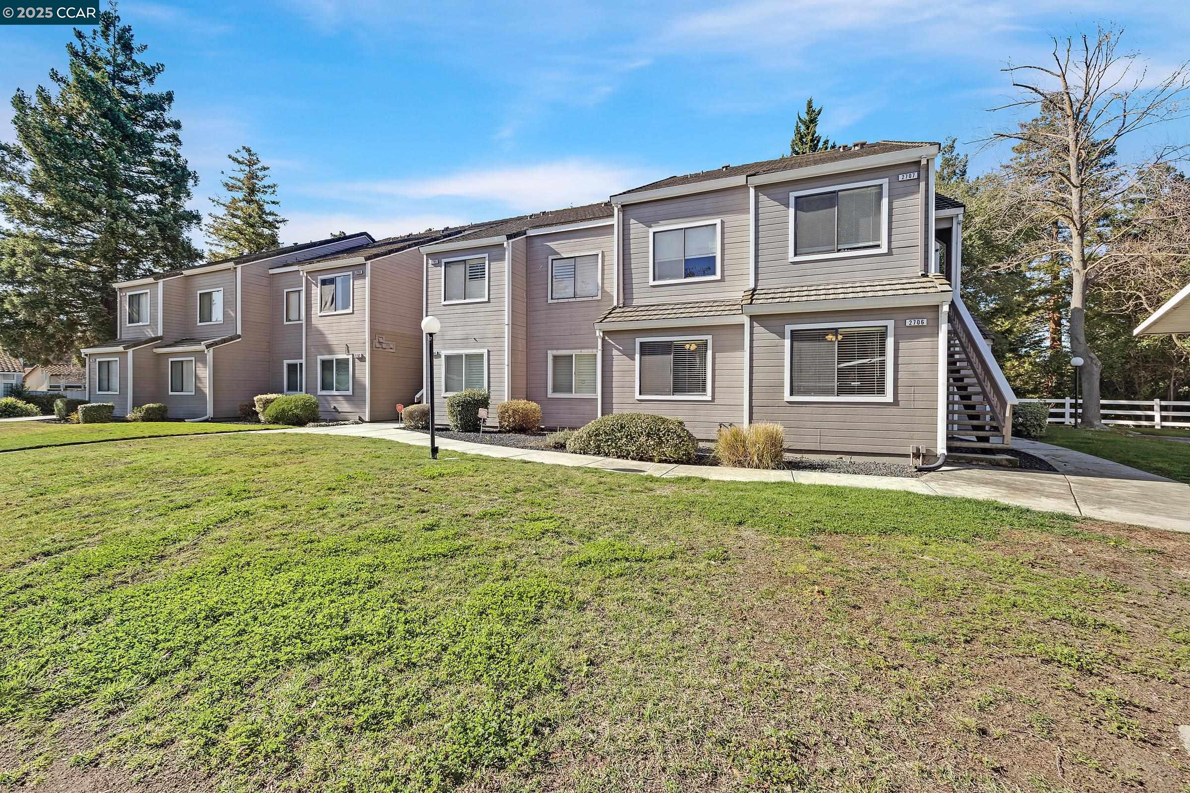 More Details about MLS # 41087887 : 2706 HARVEST LN