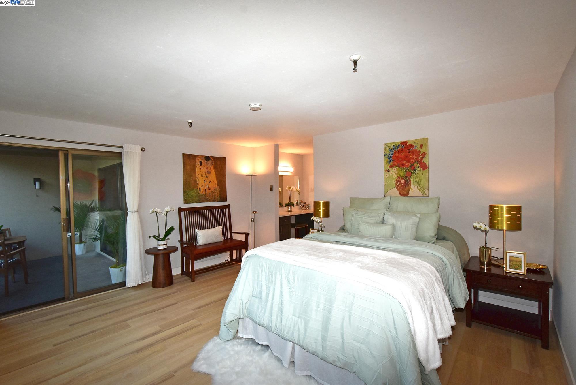 303 Adams St # 109, Oakland, California 94610, 2 Bedrooms Bedrooms, ,2 BathroomsBathrooms,Residential,For Sale,303 Adams St # 109,41087901