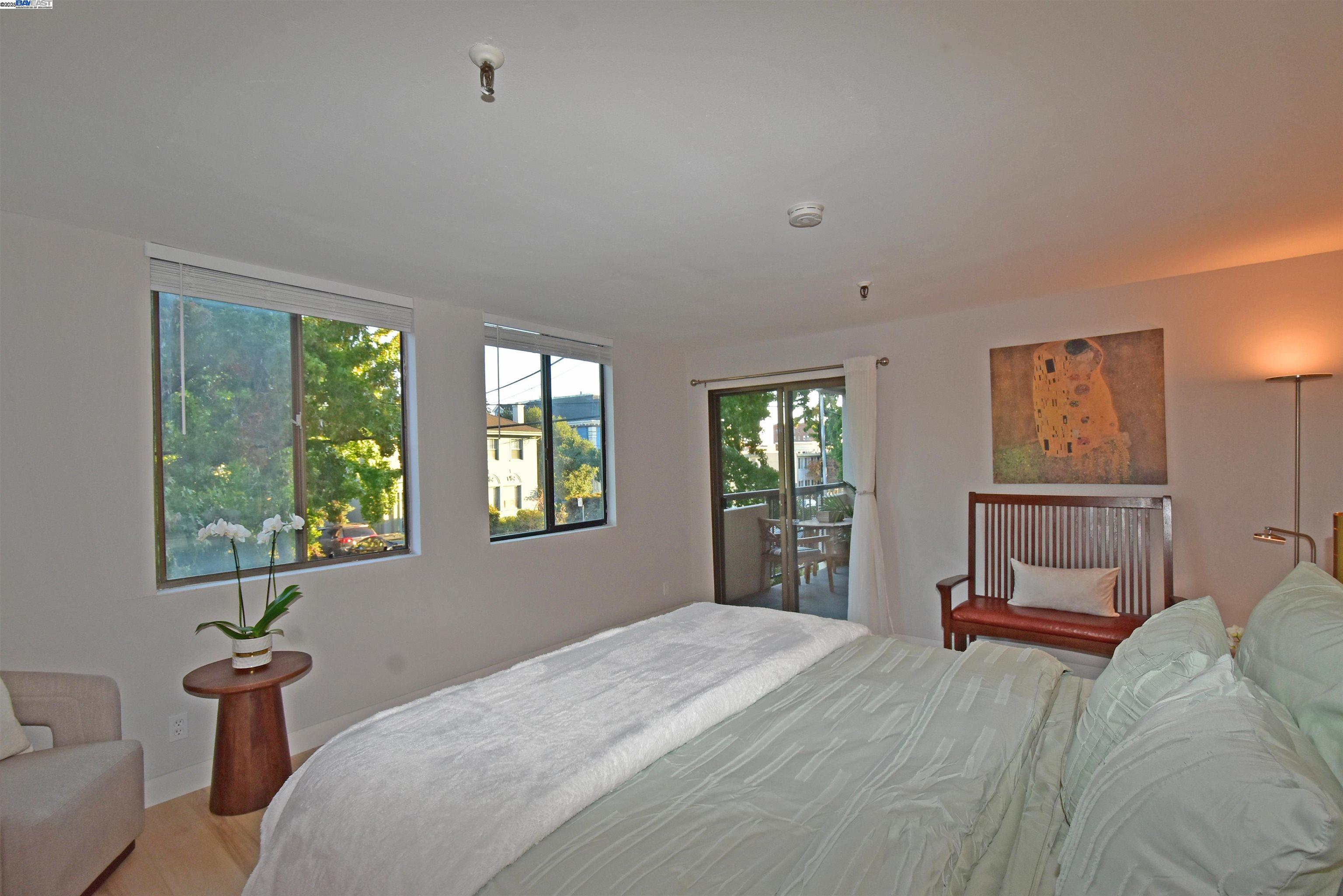 303 Adams St # 109, Oakland, California 94610, 2 Bedrooms Bedrooms, ,2 BathroomsBathrooms,Residential,For Sale,303 Adams St # 109,41087901