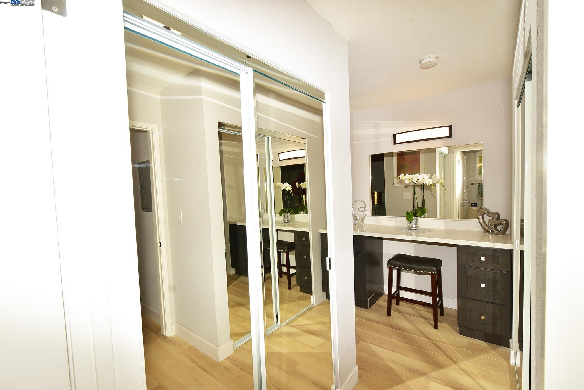 303 Adams St # 109, Oakland, California 94610, 2 Bedrooms Bedrooms, ,2 BathroomsBathrooms,Residential,For Sale,303 Adams St # 109,41087901