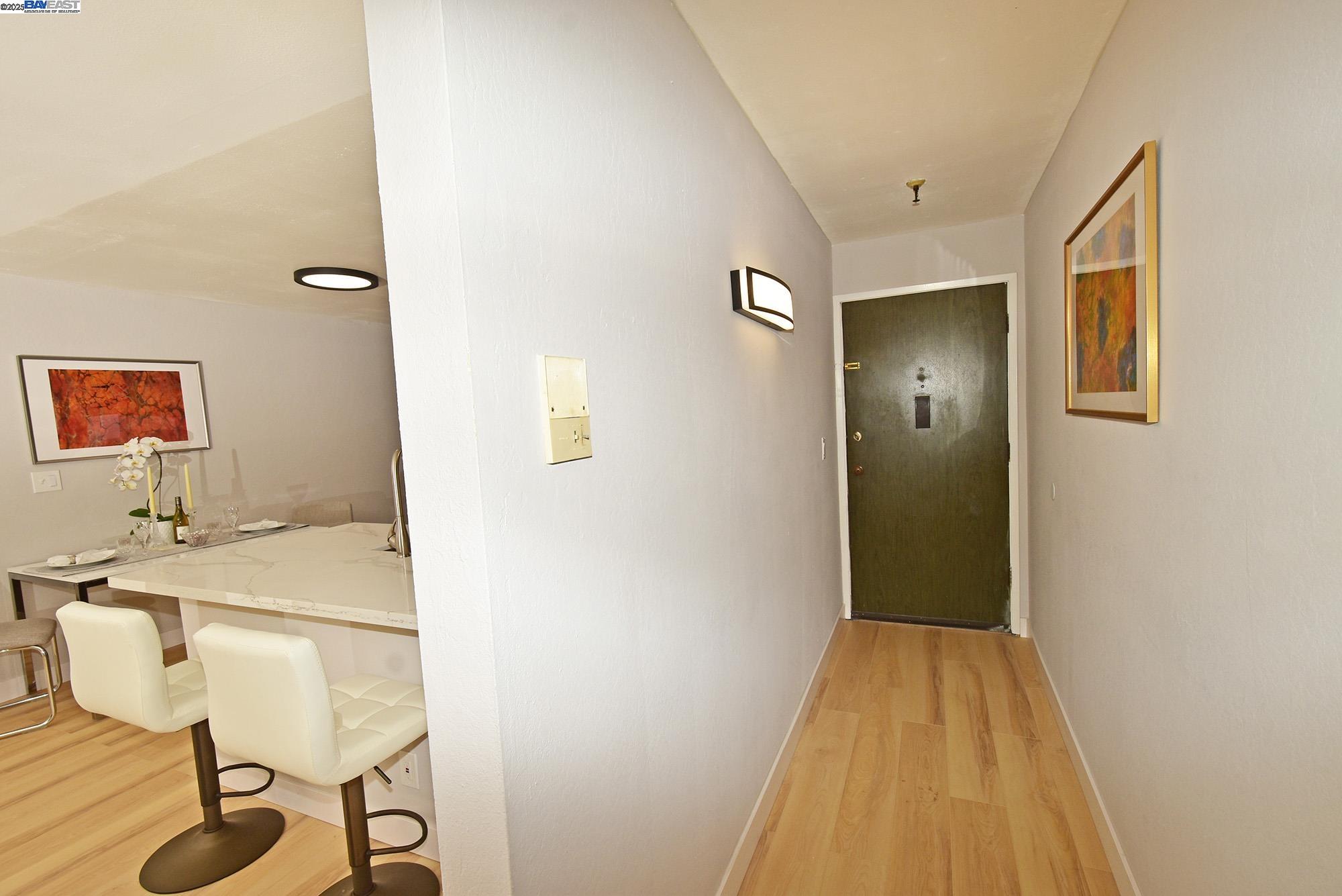 303 Adams St # 109, Oakland, California 94610, 2 Bedrooms Bedrooms, ,2 BathroomsBathrooms,Residential,For Sale,303 Adams St # 109,41087901