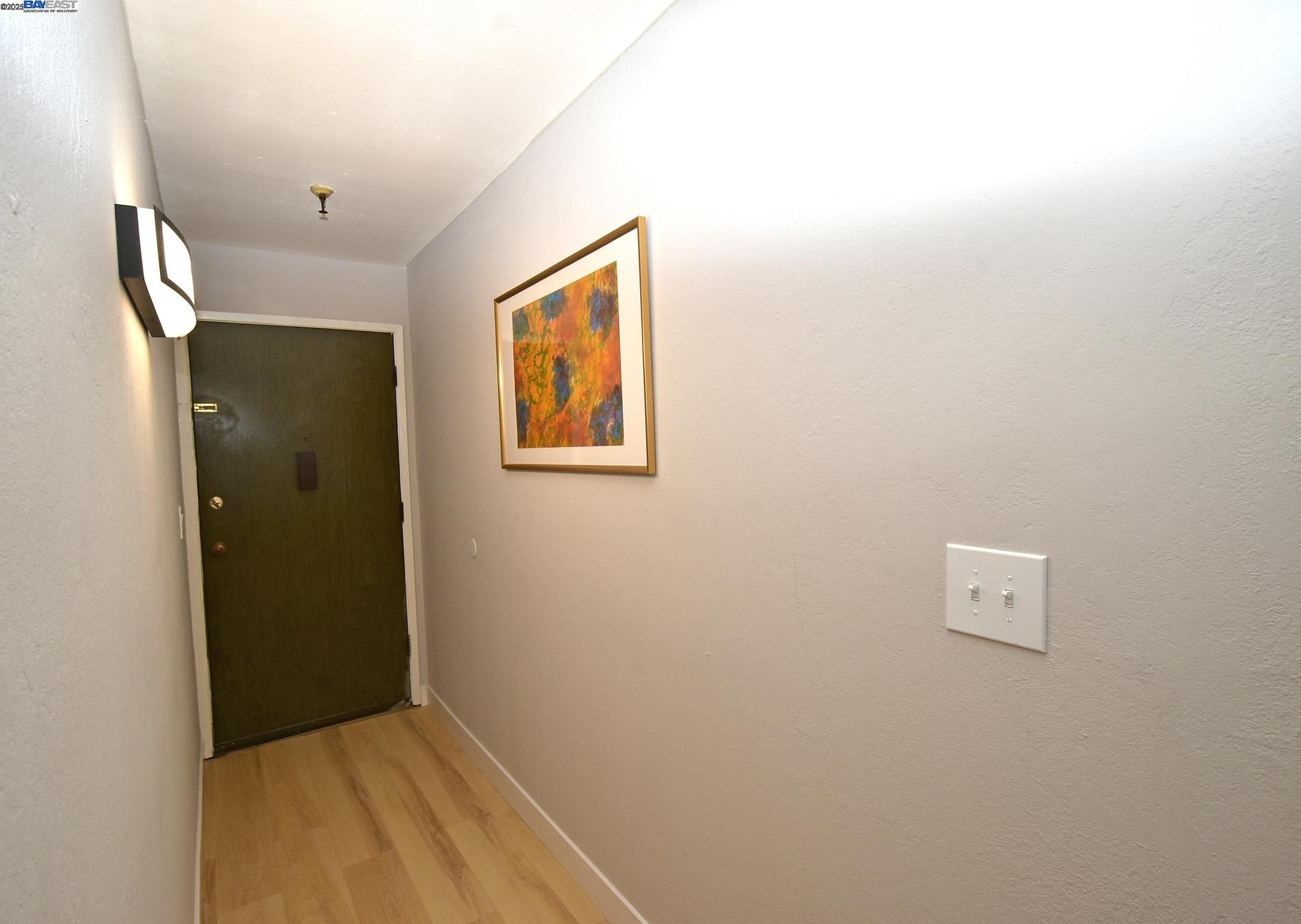 303 Adams St # 109, Oakland, California 94610, 2 Bedrooms Bedrooms, ,2 BathroomsBathrooms,Residential,For Sale,303 Adams St # 109,41087901