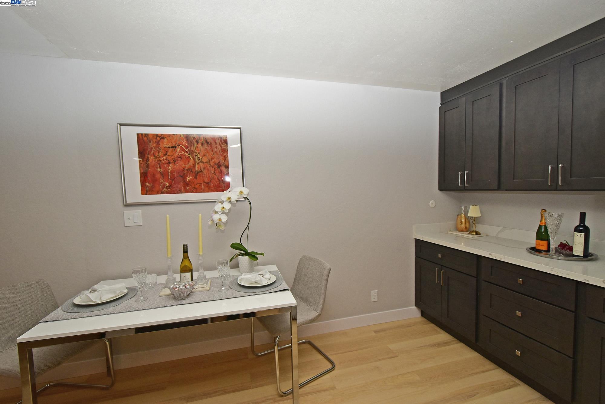 303 Adams St # 109, Oakland, California 94610, 2 Bedrooms Bedrooms, ,2 BathroomsBathrooms,Residential,For Sale,303 Adams St # 109,41087901