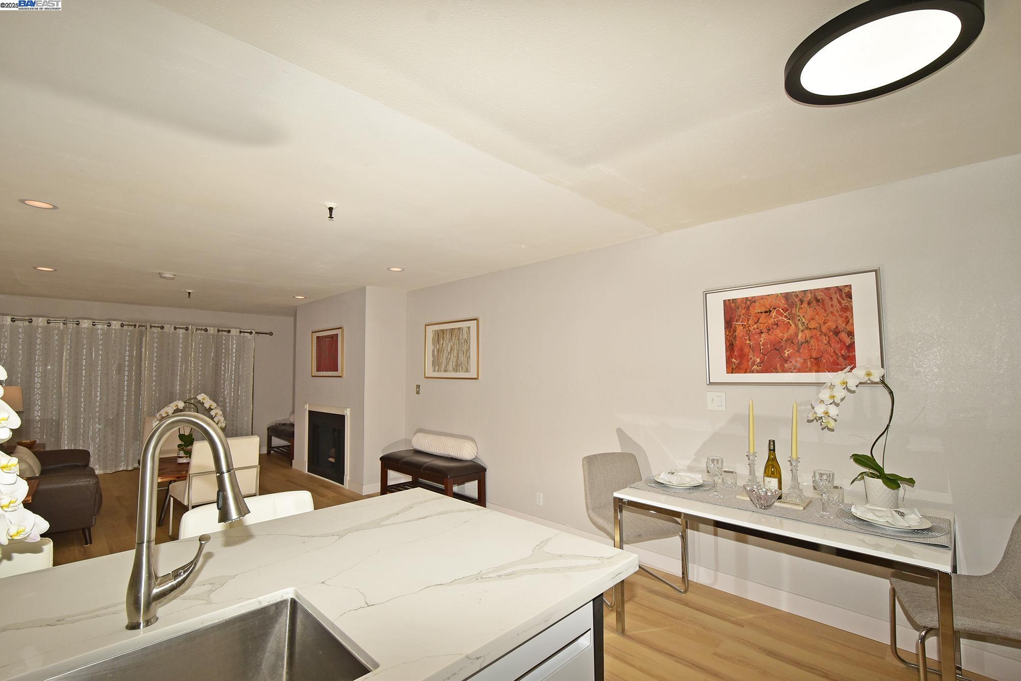 303 Adams St # 109, Oakland, California 94610, 2 Bedrooms Bedrooms, ,2 BathroomsBathrooms,Residential,For Sale,303 Adams St # 109,41087901