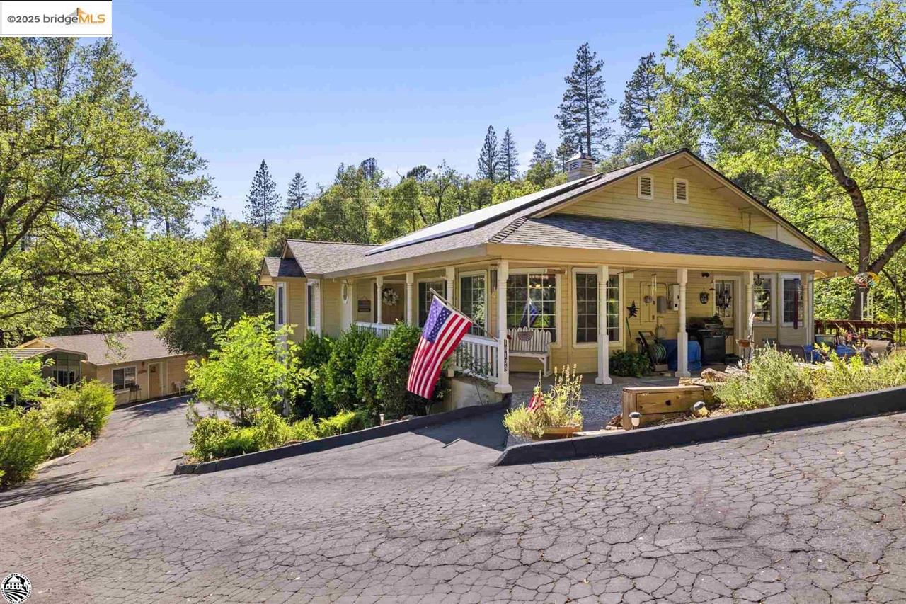 Detail Gallery Image 1 of 1 For 16109 Comet Mine, Sonora,  CA 95370 - 3 Beds | 2/1 Baths