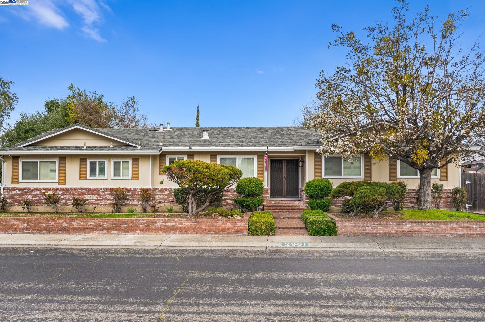 Detail Gallery Image 1 of 1 For 2951 Chauncy Cir, Stockton,  CA 95209 - 3 Beds | 2/1 Baths