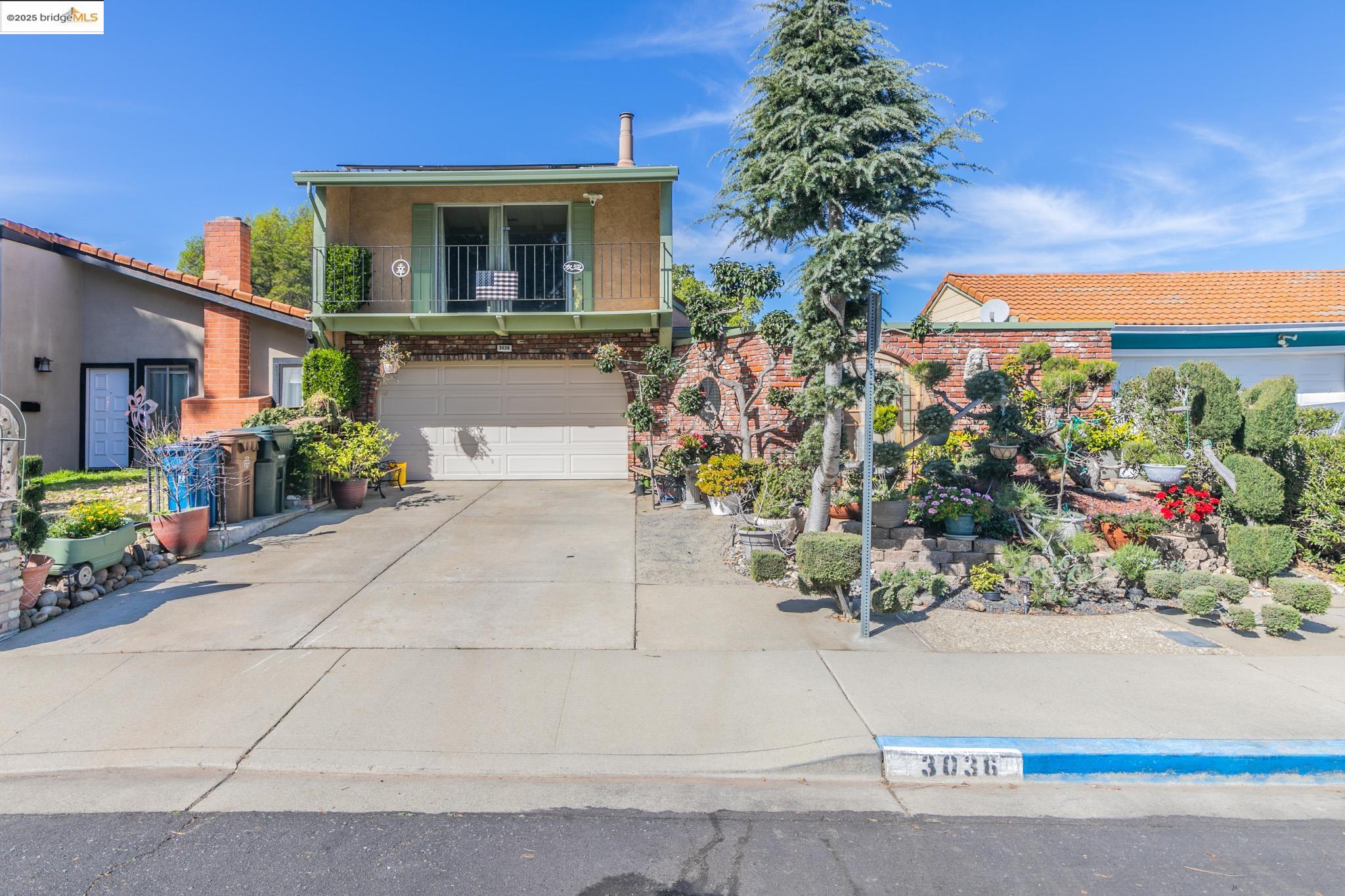 Browse active condo listings in VILLAGE EAST