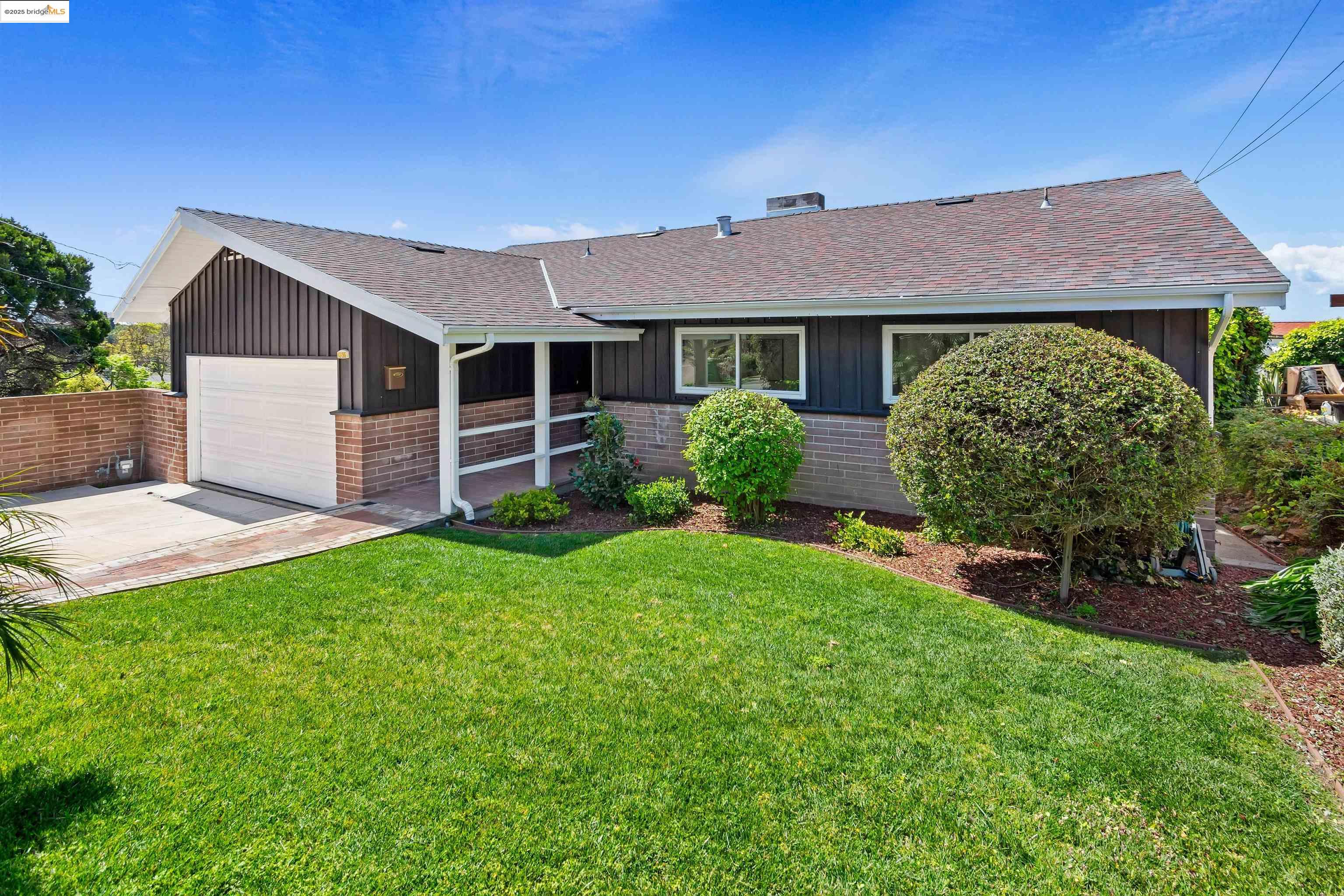 Detail Gallery Image 1 of 1 For 2509 Tulare Ave, El Cerrito,  CA 94530 - 3 Beds | 2/1 Baths