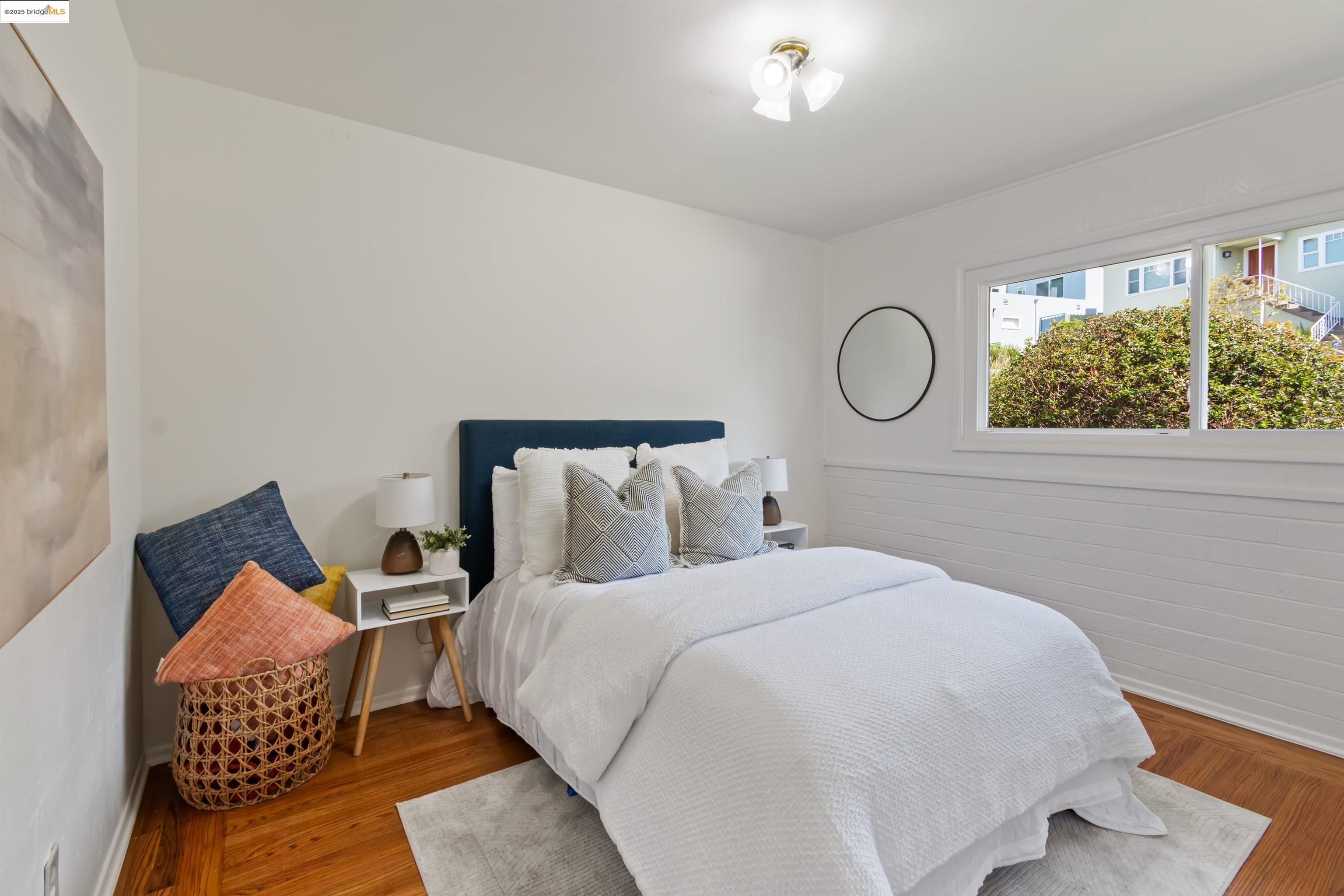 Detail Gallery Image 13 of 22 For 2509 Tulare Ave, El Cerrito,  CA 94530 - 3 Beds | 2/1 Baths