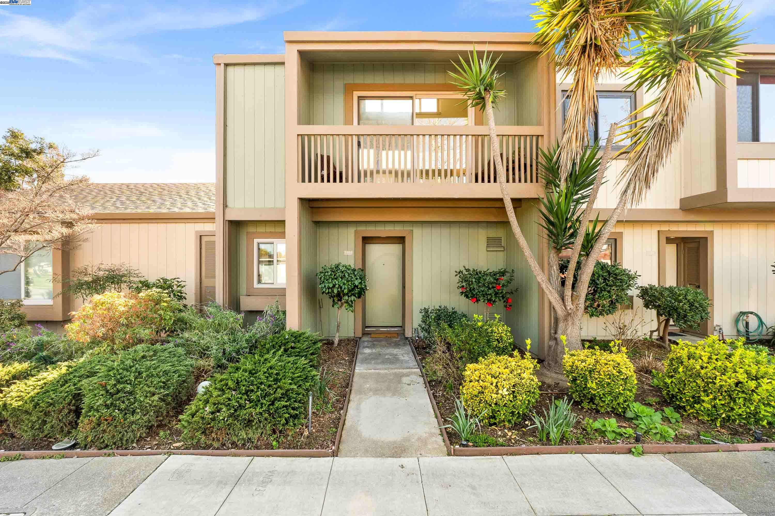 Detail Gallery Image 1 of 1 For 3348 Fir Ave, Alameda,  CA 94502 - 2 Beds | 1/1 Baths