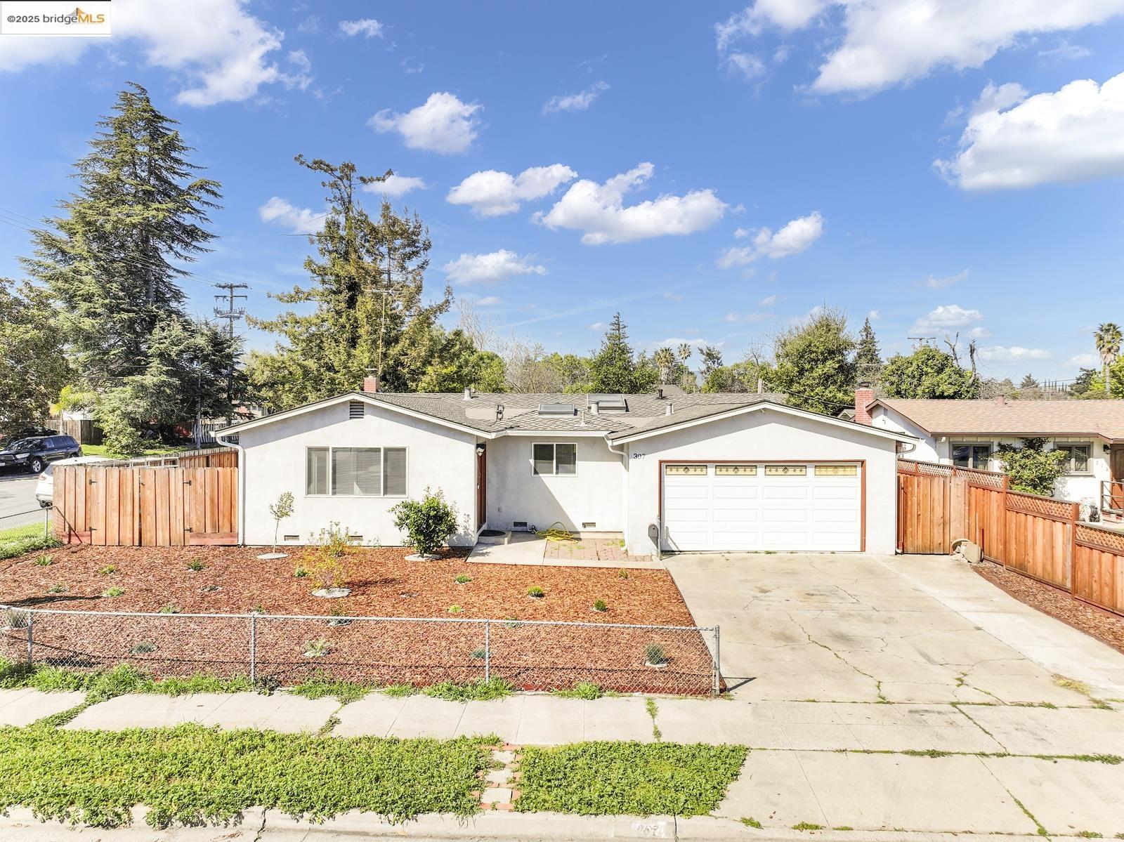 Detail Gallery Image 1 of 1 For 307 Saint Paul Dr, Campbell,  CA 95008 - 5 Beds | 3 Baths