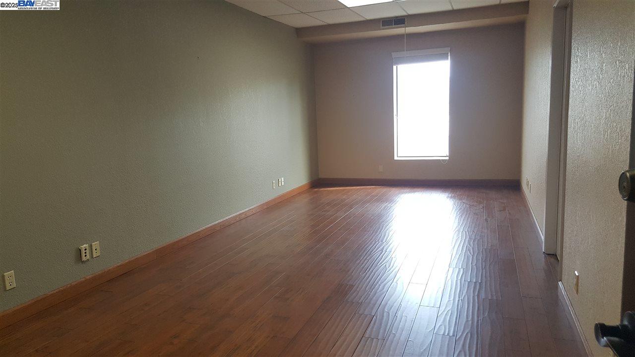 Detail Gallery Image 6 of 17 For 4047 1st St Suite 114, Livermore,  CA 94551 - – Beds | – Baths