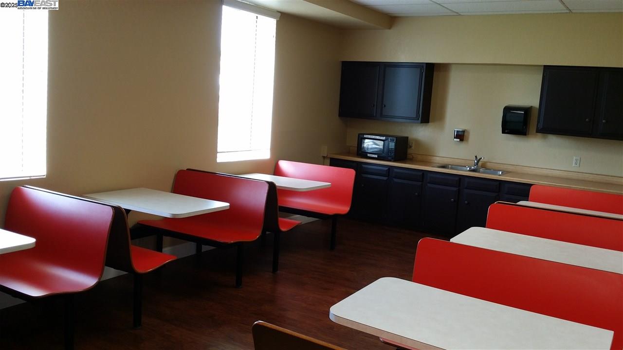 Detail Gallery Image 17 of 24 For 4047 1st St Suite 210, Livermore,  CA 94551 - – Beds | – Baths