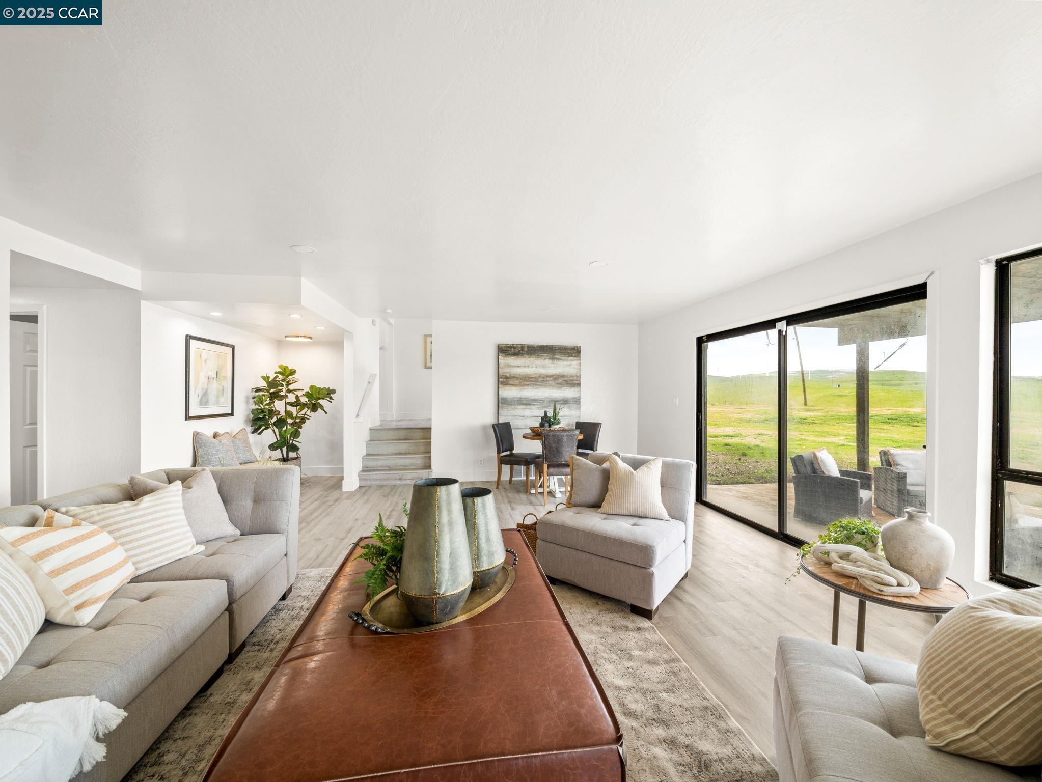 Detail Gallery Image 13 of 36 For 14740 Altamont Pass Rd, Mountain House,  CA 95391 - 4 Beds | 3 Baths