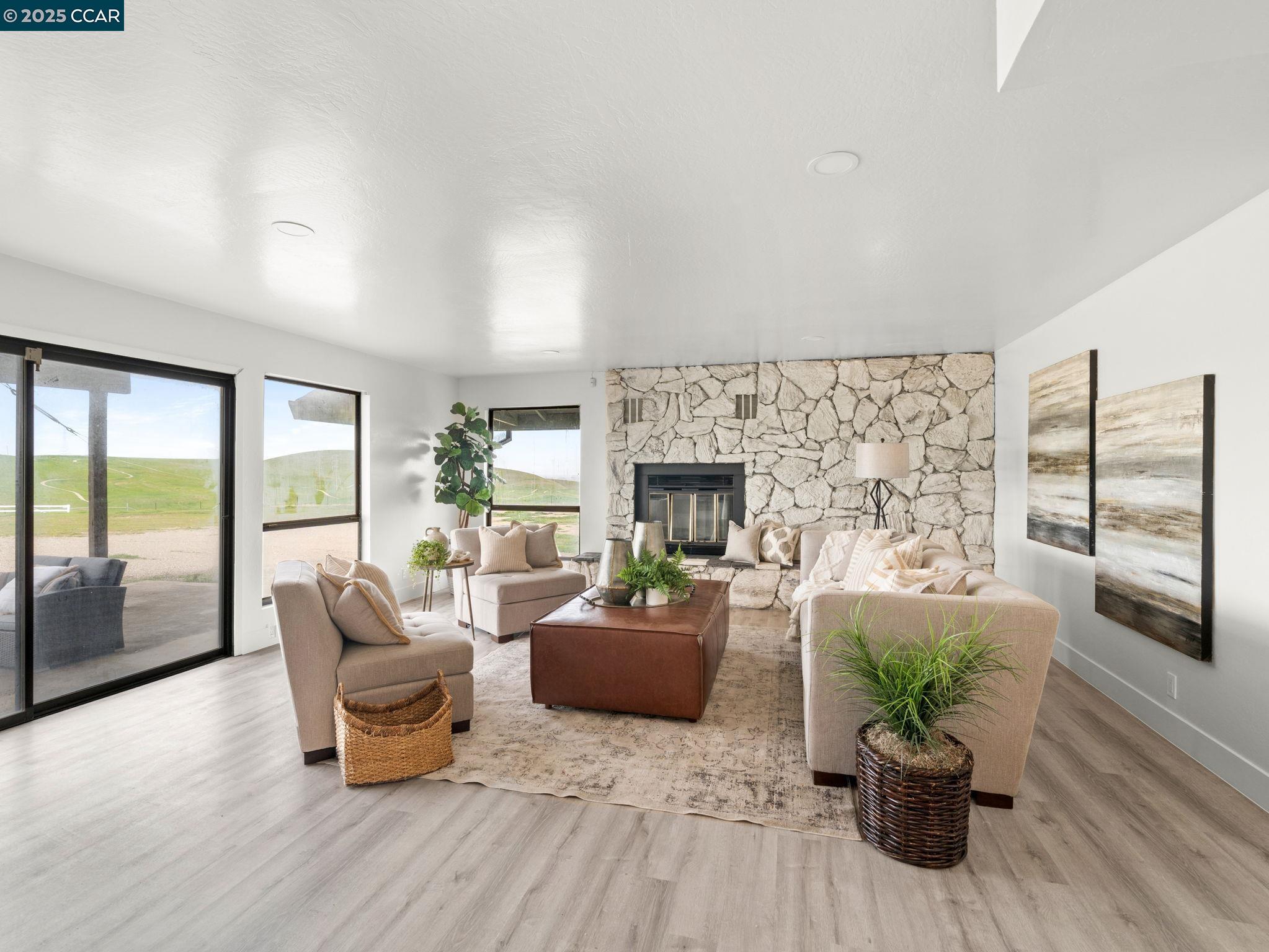 Detail Gallery Image 14 of 36 For 14740 Altamont Pass Rd, Mountain House,  CA 95391 - 4 Beds | 3 Baths