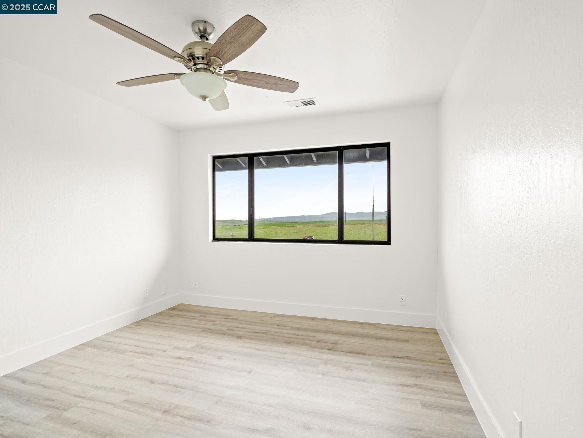 Detail Gallery Image 21 of 36 For 14740 Altamont Pass Rd, Mountain House,  CA 95391 - 4 Beds | 3 Baths
