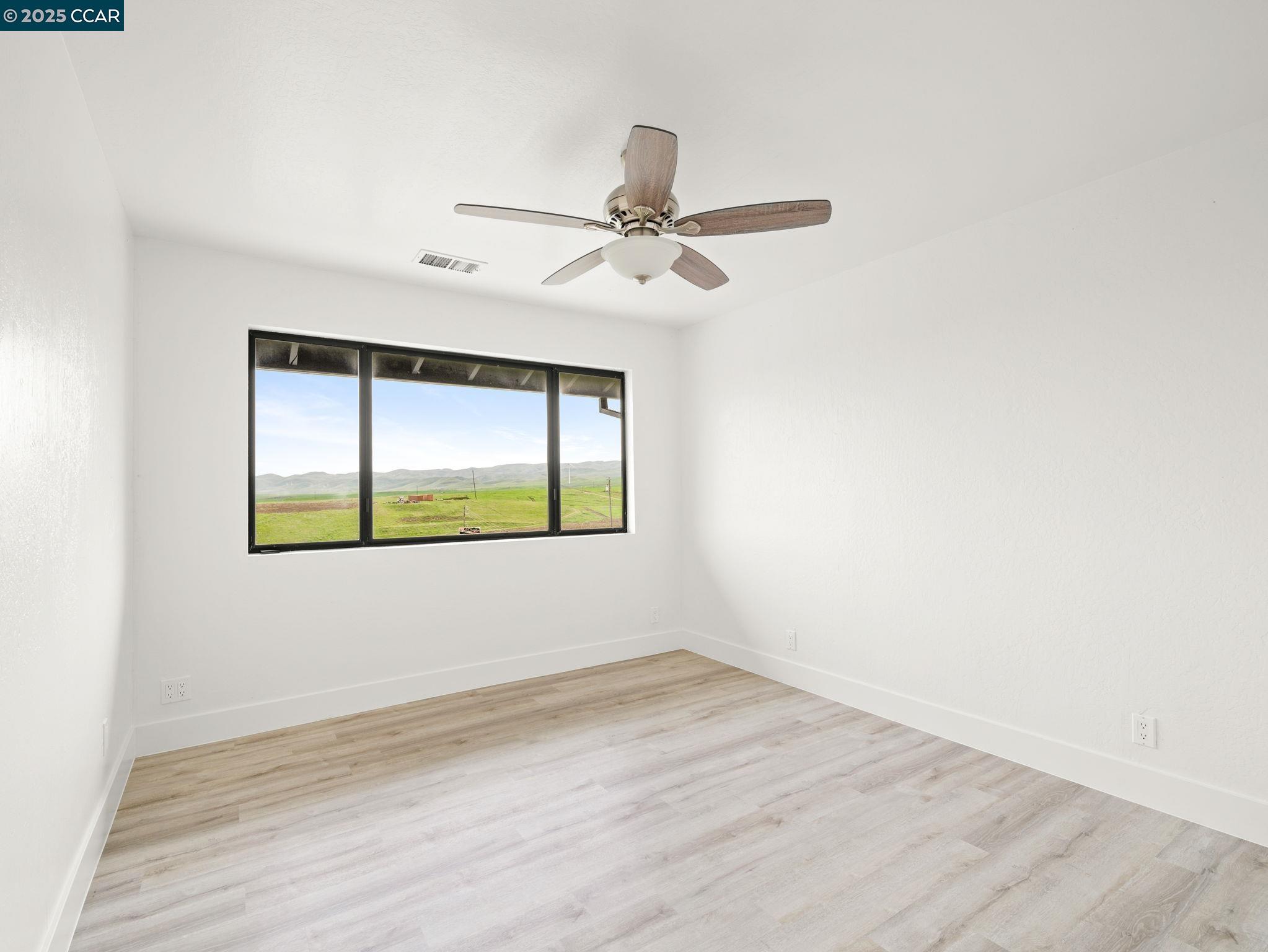 Detail Gallery Image 23 of 36 For 14740 Altamont Pass Rd, Mountain House,  CA 95391 - 4 Beds | 3 Baths