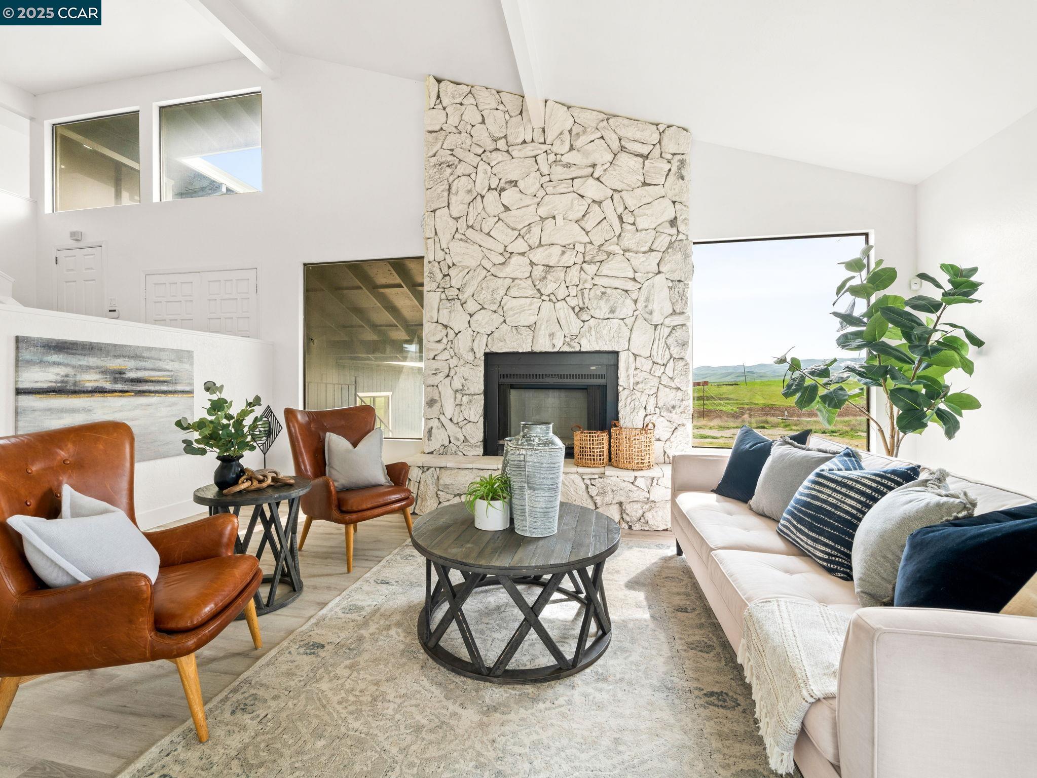 Detail Gallery Image 5 of 36 For 14740 Altamont Pass Rd, Mountain House,  CA 95391 - 4 Beds | 3 Baths