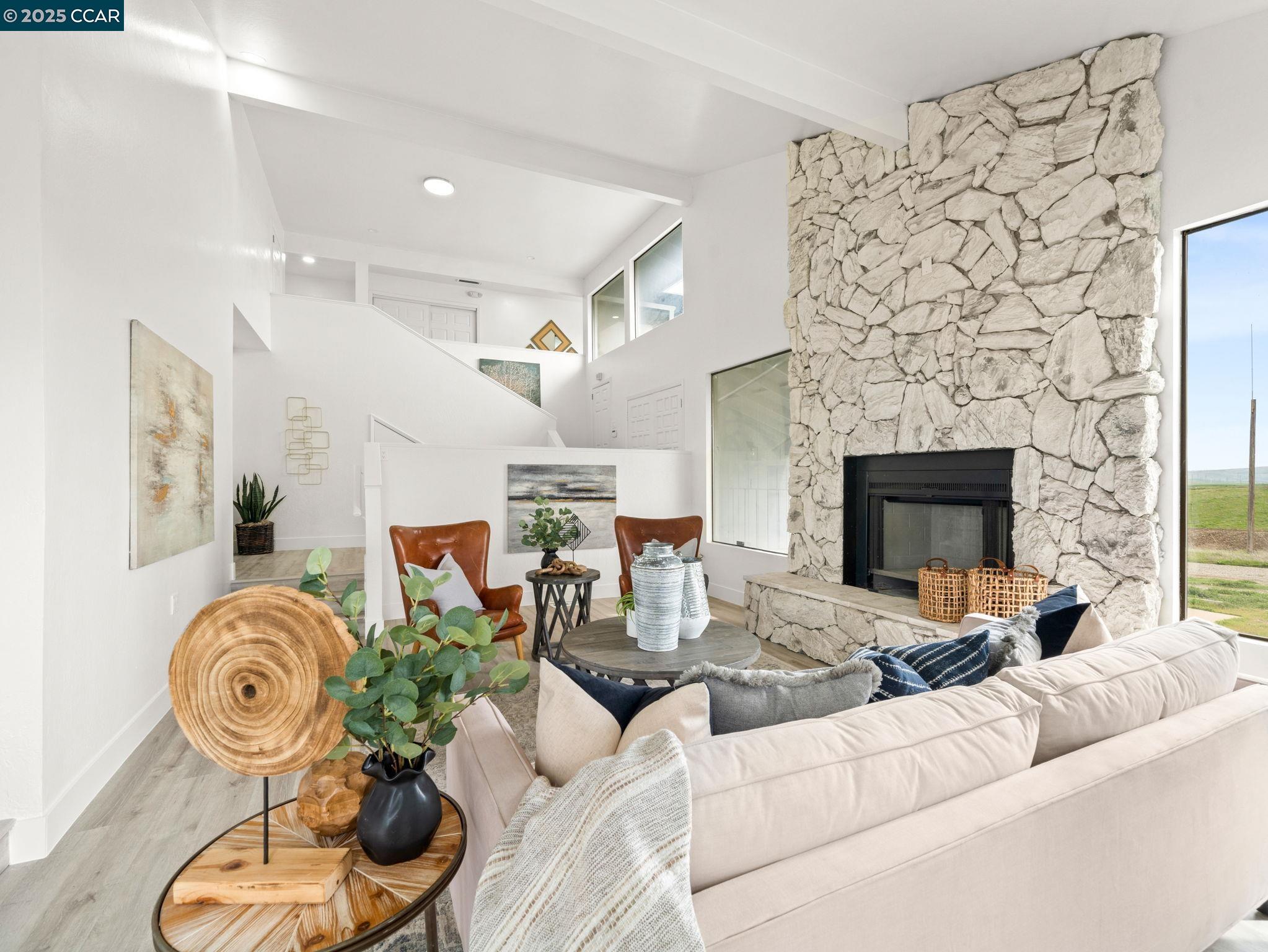 Detail Gallery Image 6 of 36 For 14740 Altamont Pass Rd, Mountain House,  CA 95391 - 4 Beds | 3 Baths