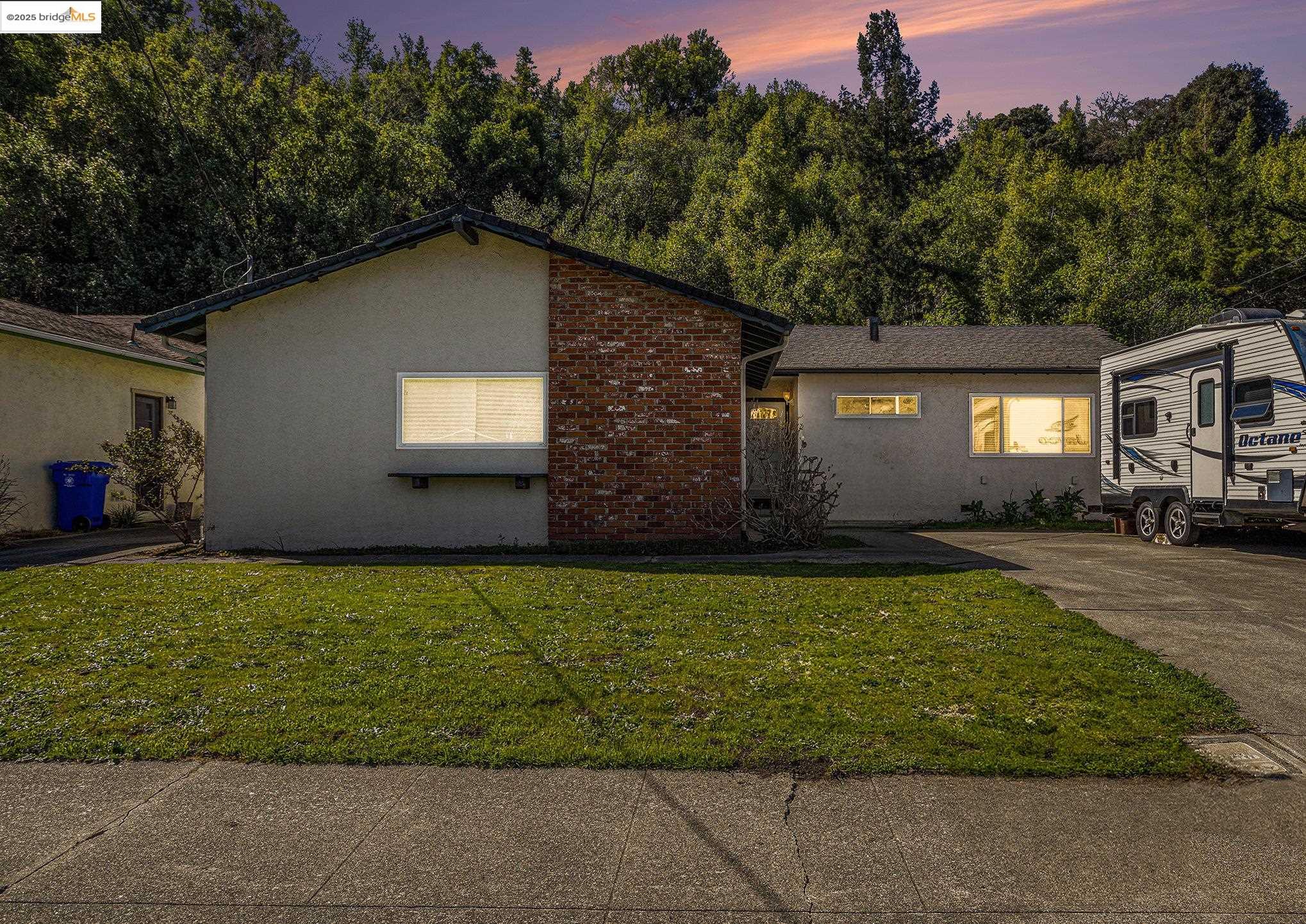 Detail Gallery Image 1 of 1 For 3200 Pinole Valley Rd, Pinole,  CA 94564 - 3 Beds | 2 Baths