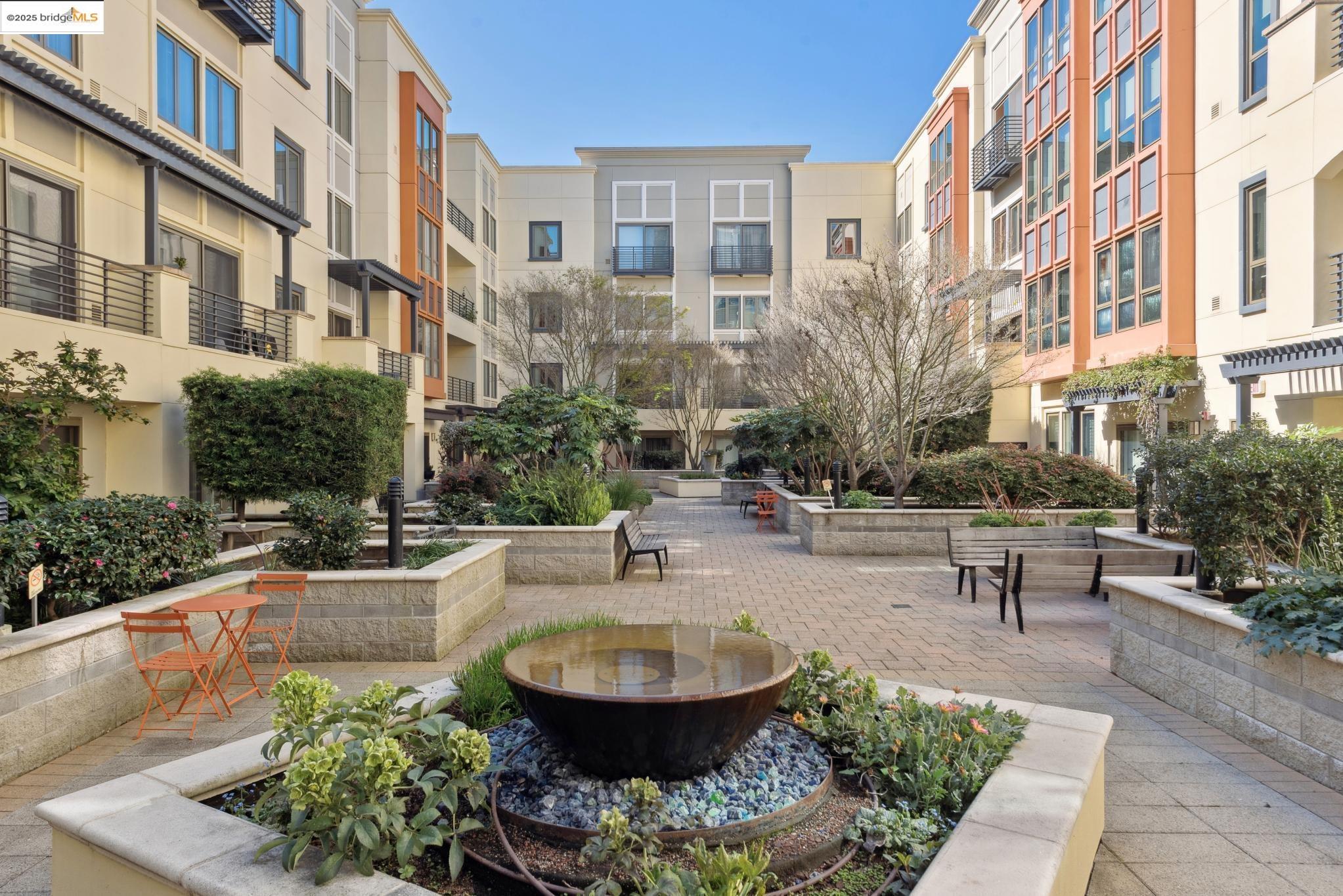 438 W Grand Ave # 717, Oakland, California 94612, 1 Bedroom Bedrooms, 4 Rooms Rooms,1 BathroomBathrooms,Residential,For Sale,438 W Grand Ave # 717,41087984