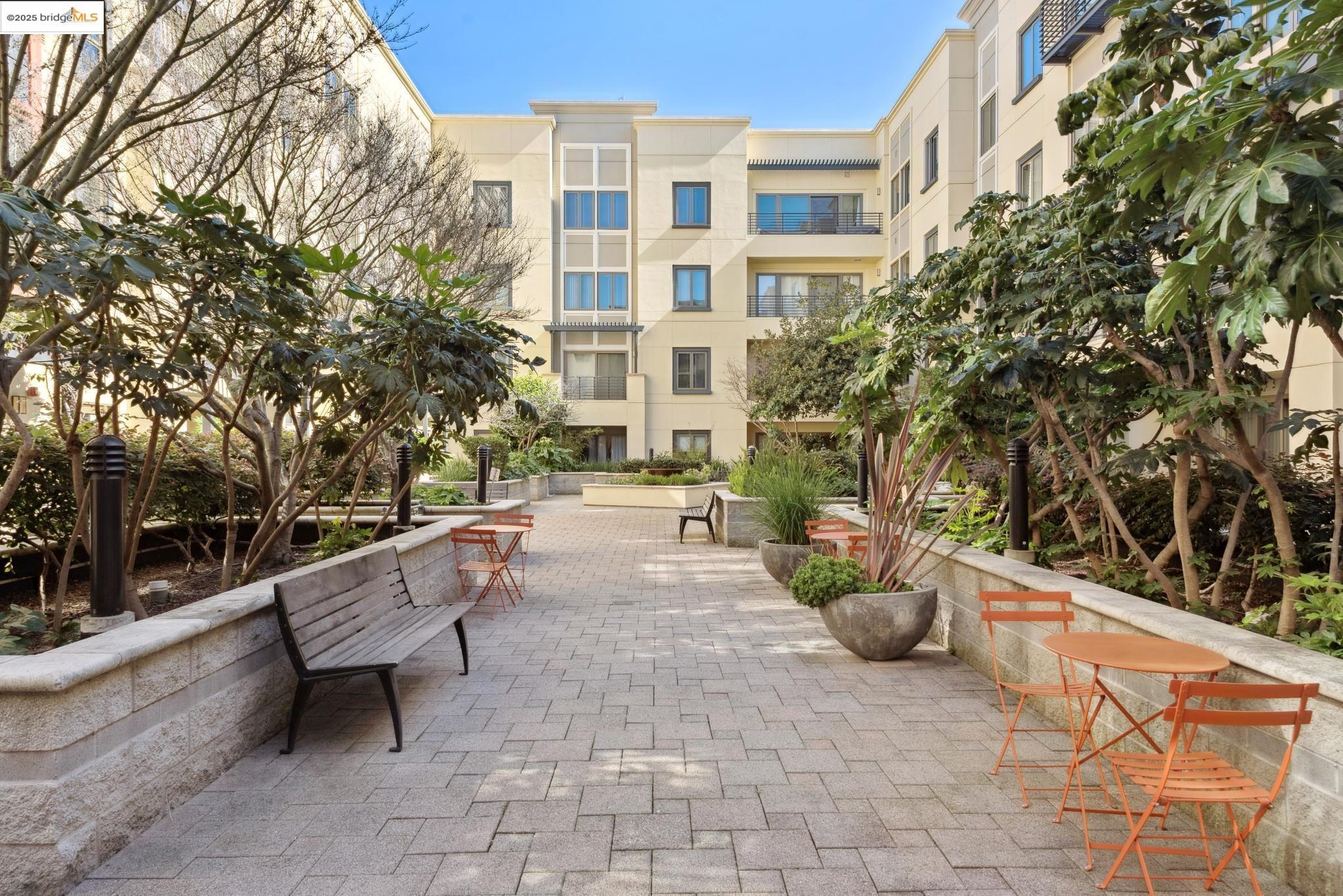 438 W Grand Ave # 717, Oakland, California 94612, 1 Bedroom Bedrooms, 4 Rooms Rooms,1 BathroomBathrooms,Residential,For Sale,438 W Grand Ave # 717,41087984