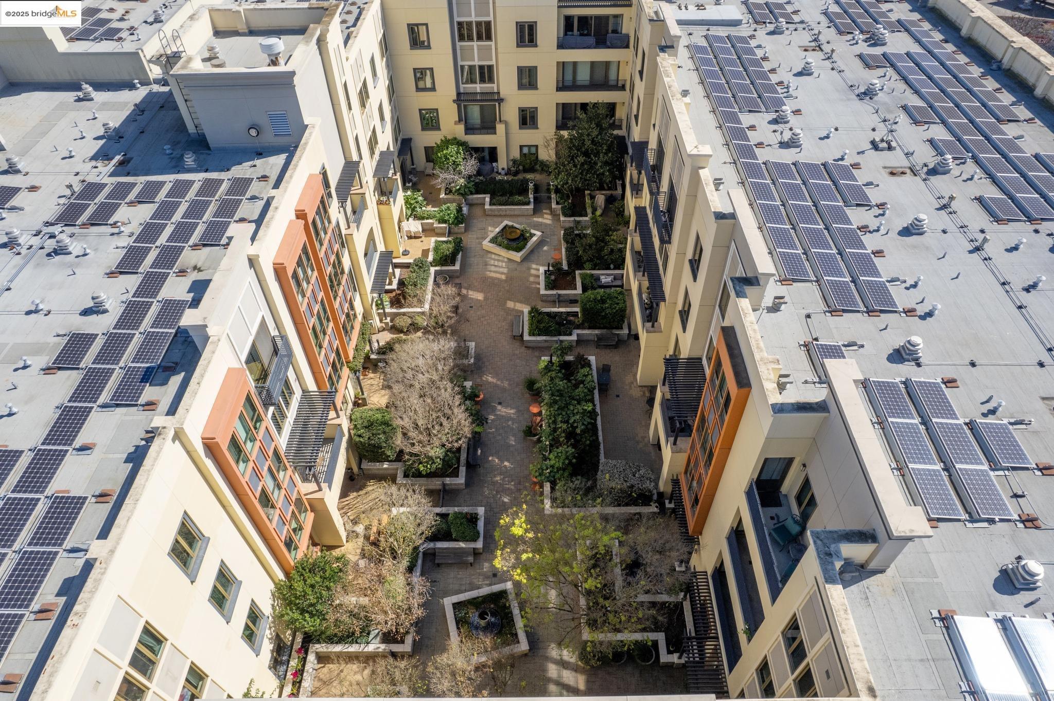 438 W Grand Ave # 717, Oakland, California 94612, 1 Bedroom Bedrooms, 4 Rooms Rooms,1 BathroomBathrooms,Residential,For Sale,438 W Grand Ave # 717,41087984
