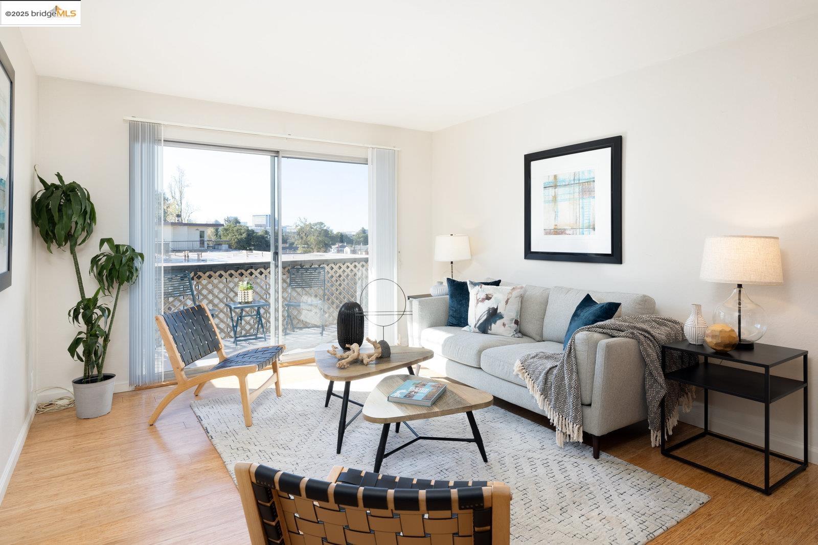 More Details about MLS # 41087987 : 555 JEAN ST # 529