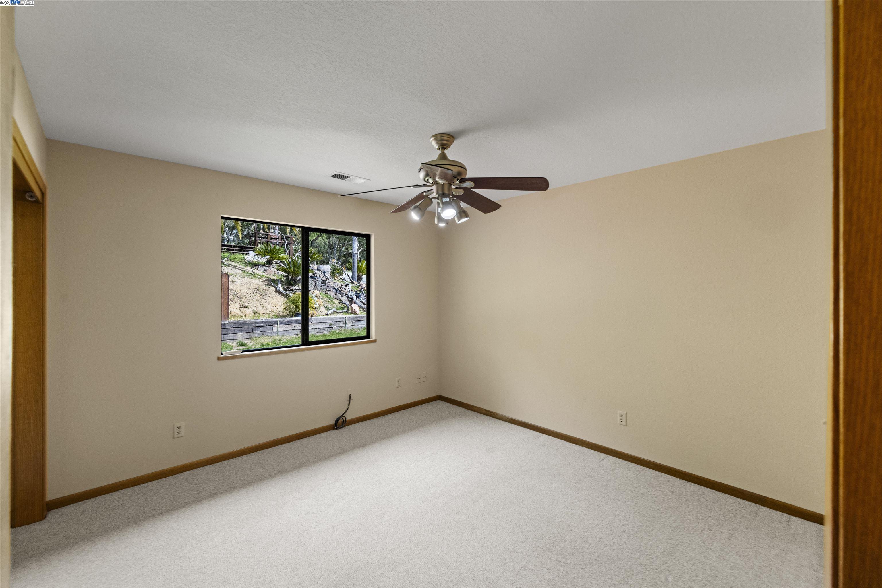Detail Gallery Image 16 of 44 For 6739 Leon Dr, Salinas,  CA 93907 - 3 Beds | 2 Baths