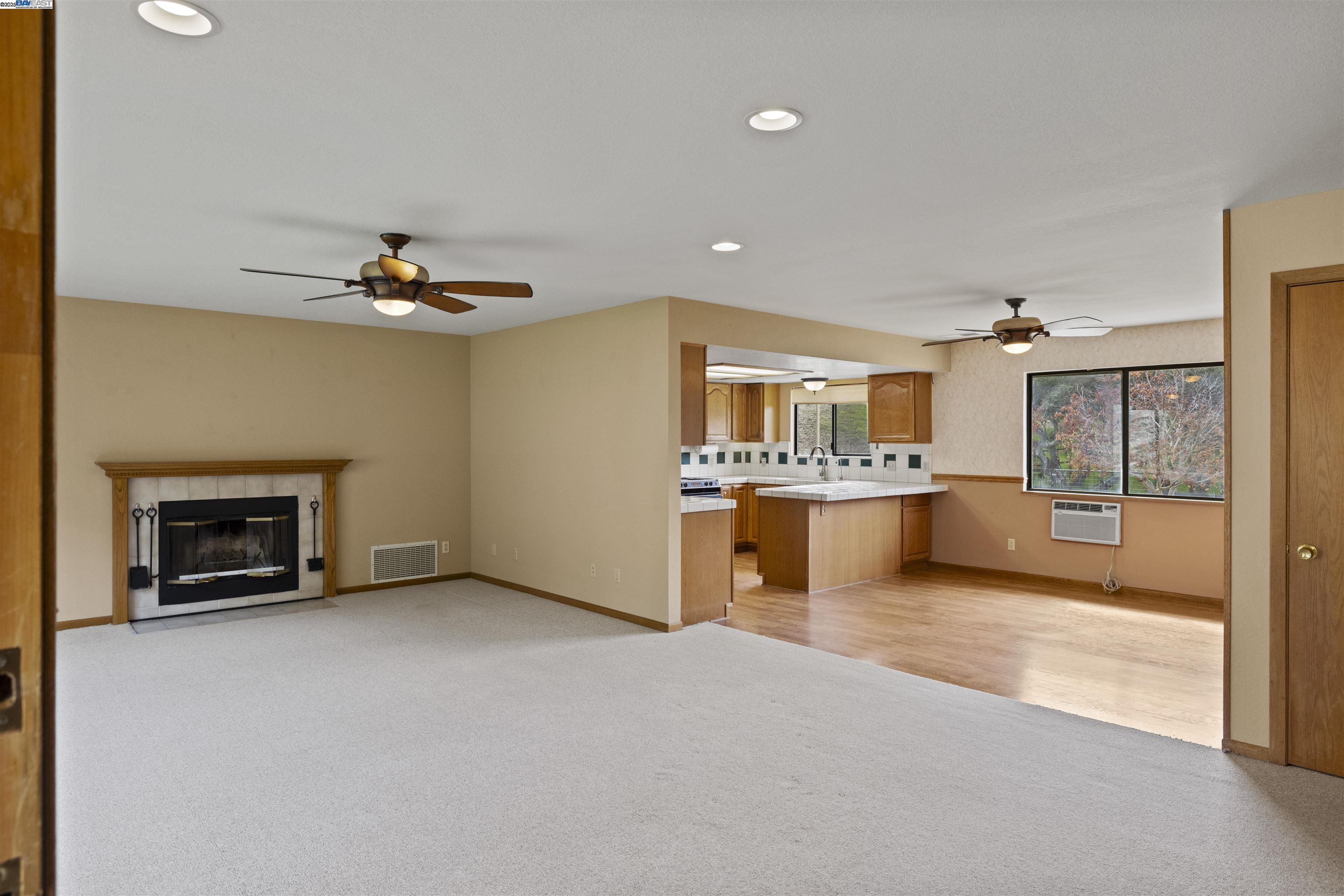 Detail Gallery Image 5 of 44 For 6739 Leon Dr, Salinas,  CA 93907 - 3 Beds | 2 Baths