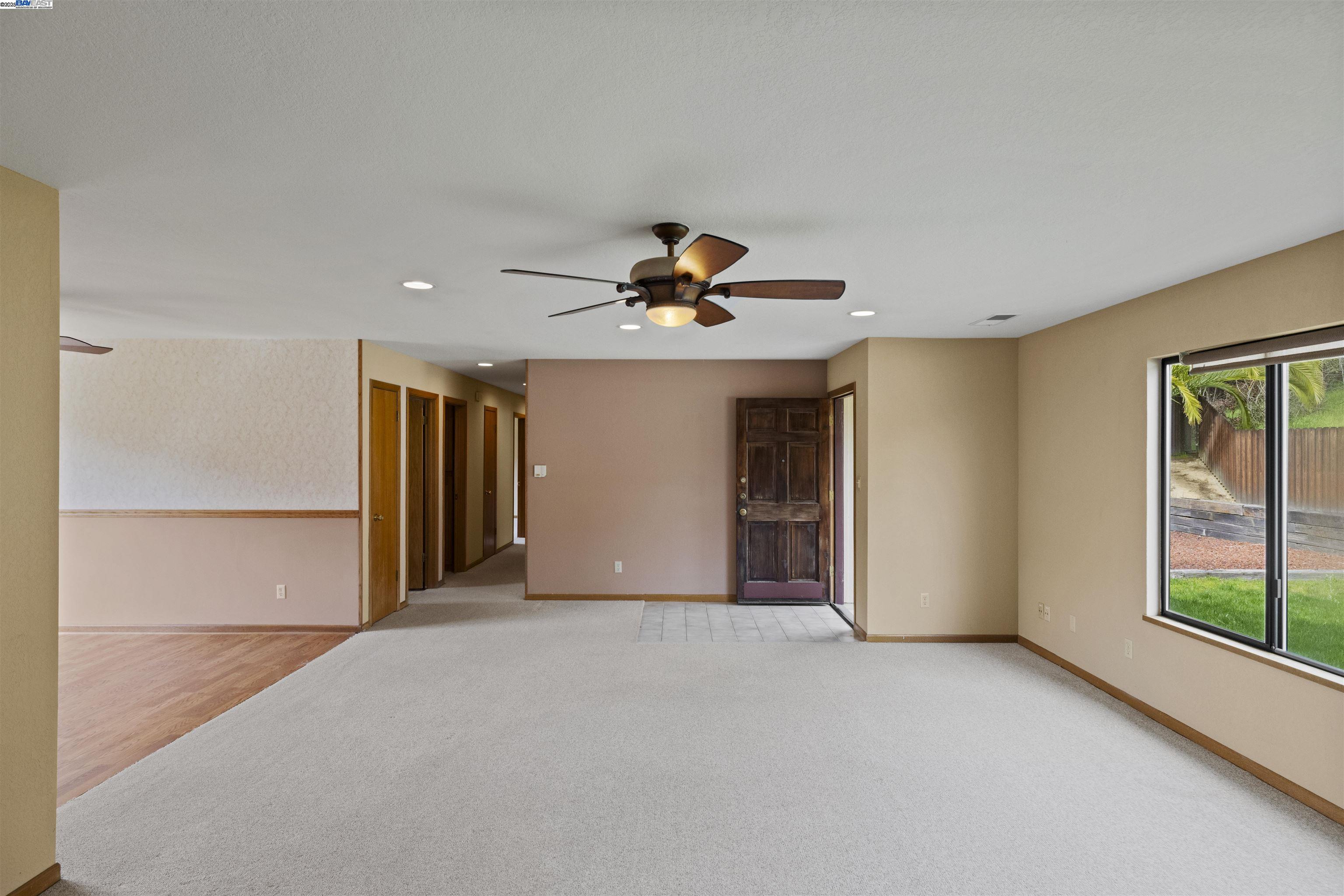 Detail Gallery Image 6 of 44 For 6739 Leon Dr, Salinas,  CA 93907 - 3 Beds | 2 Baths
