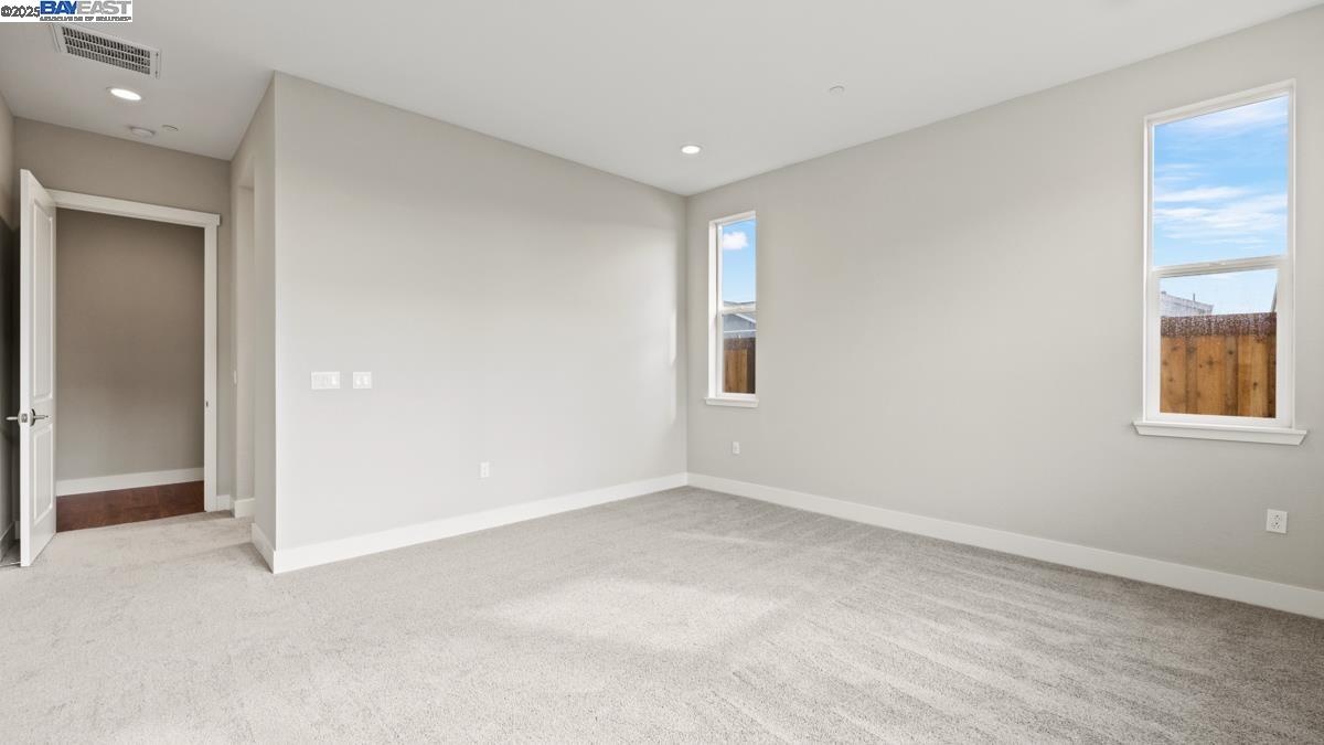 Detail Gallery Image 15 of 29 For 1084 Kestrel Street, Manteca,  CA 95336 - 2 Beds | 2/1 Baths