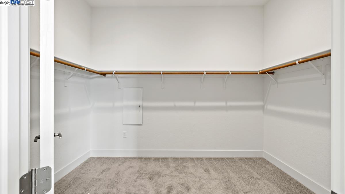 Detail Gallery Image 18 of 29 For 1084 Kestrel Street, Manteca,  CA 95336 - 2 Beds | 2/1 Baths