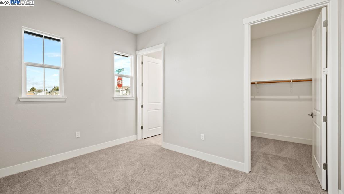 Detail Gallery Image 24 of 29 For 1084 Kestrel Street, Manteca,  CA 95336 - 2 Beds | 2/1 Baths