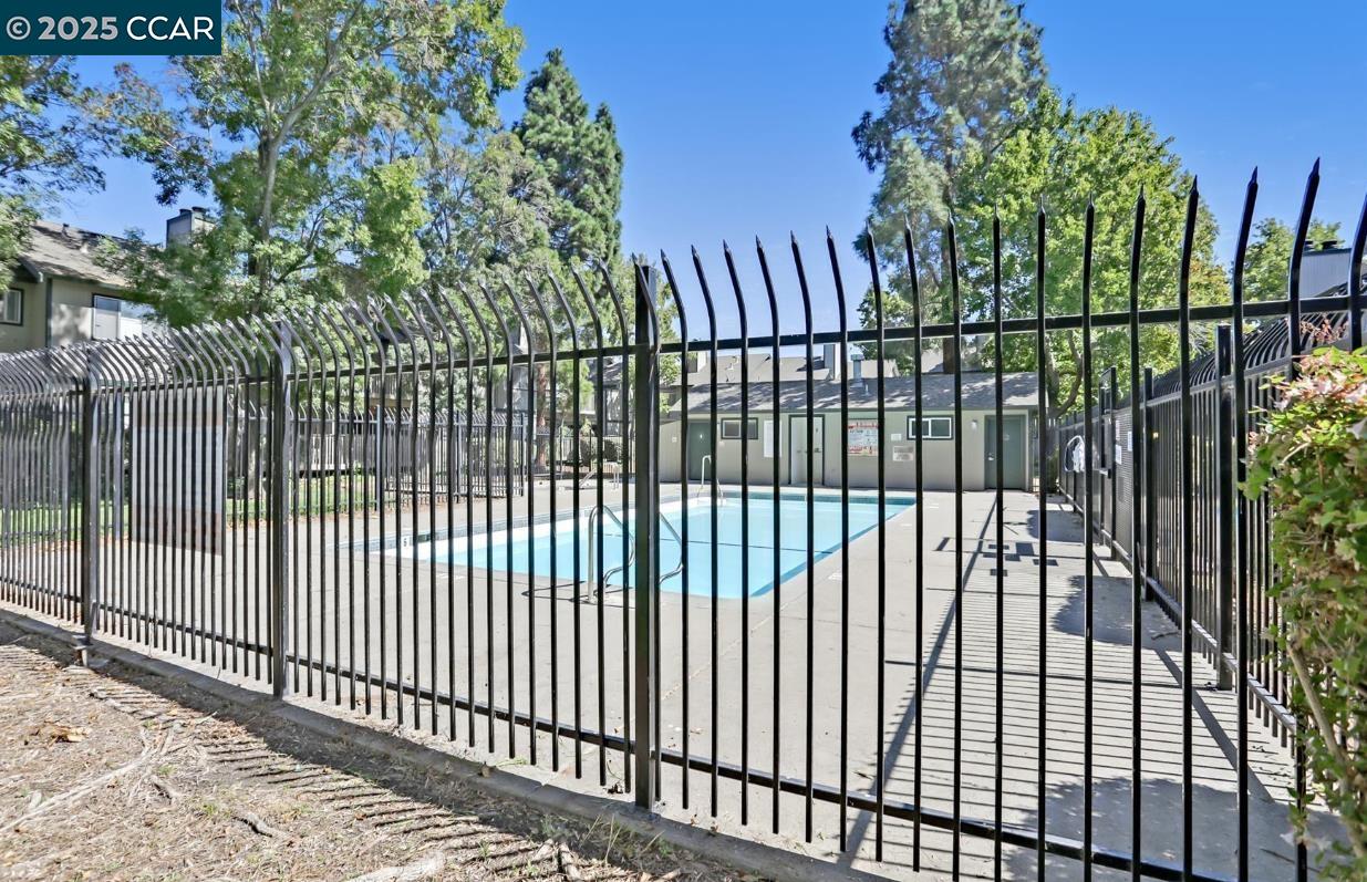 Detail Gallery Image 33 of 38 For 1093 Chadwick Circle, Bay Point,  CA 94565 - 2 Beds | 2 Baths