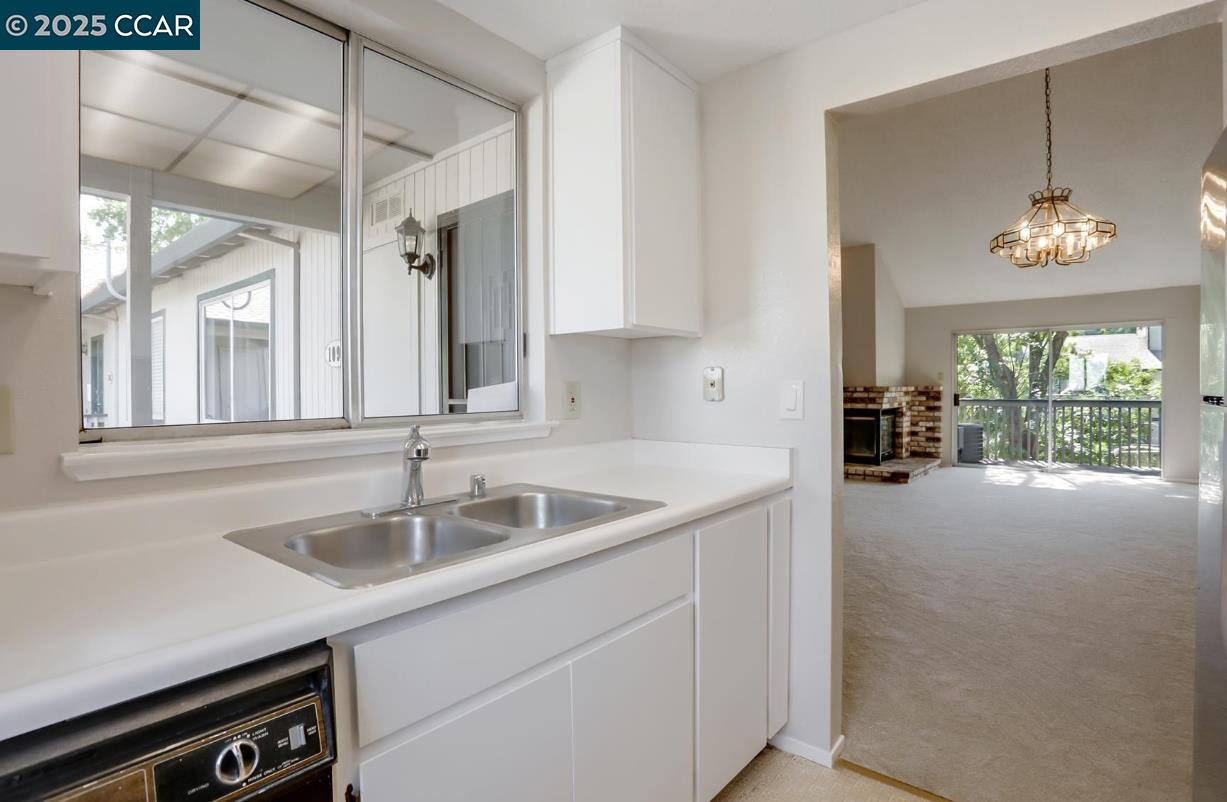 Detail Gallery Image 10 of 38 For 1093 Chadwick Circle, Bay Point,  CA 94565 - 2 Beds | 2 Baths