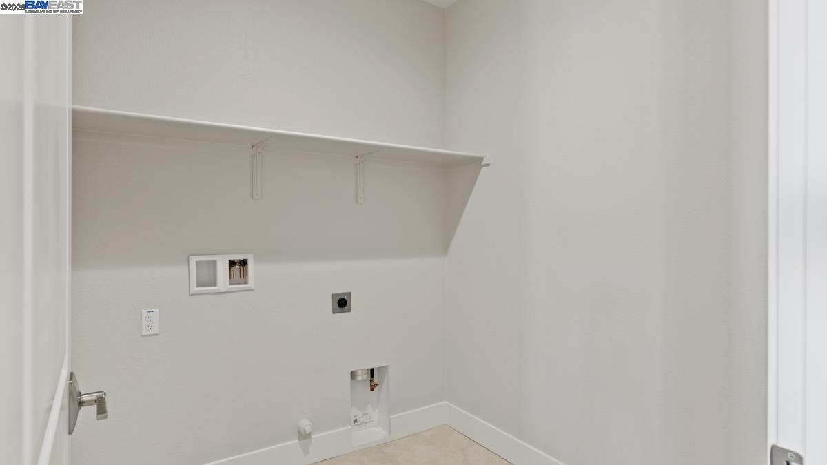 Detail Gallery Image 17 of 26 For 1095 Heathridge Street, Manteca,  CA 95336 - 2 Beds | 2 Baths