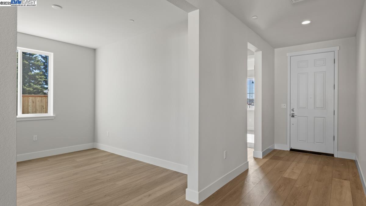 Detail Gallery Image 19 of 26 For 1095 Heathridge Street, Manteca,  CA 95336 - 2 Beds | 2 Baths