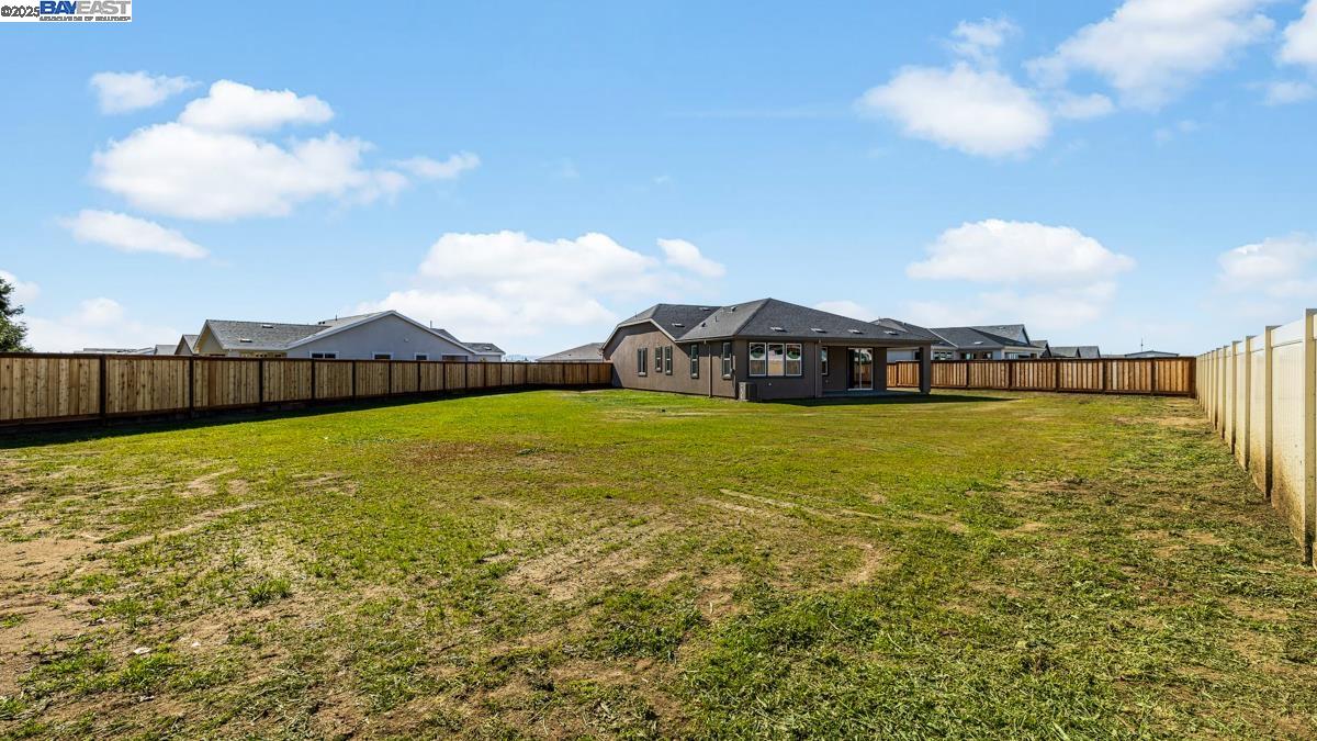 Detail Gallery Image 26 of 26 For 1095 Heathridge Street, Manteca,  CA 95336 - 2 Beds | 2 Baths