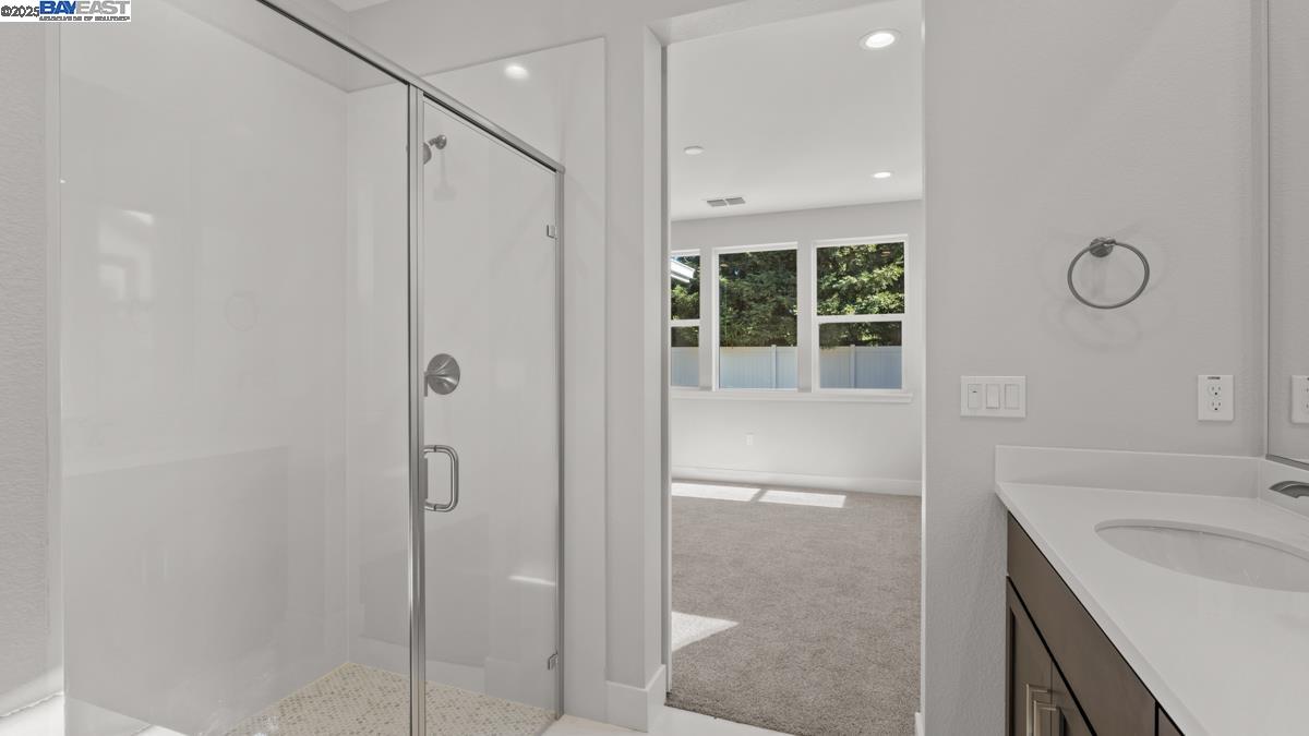 Detail Gallery Image 16 of 25 For 1396 Crescent Ave, Manteca,  CA 95336 - 2 Beds | 2 Baths