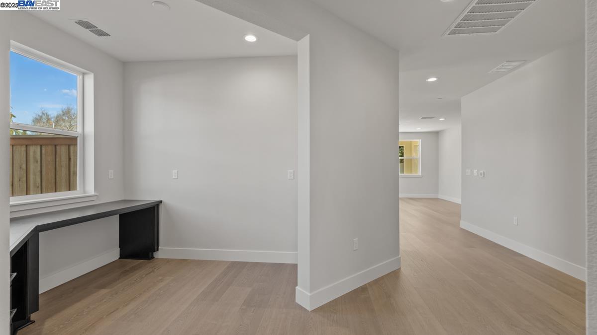 Detail Gallery Image 19 of 25 For 1396 Crescent Ave, Manteca,  CA 95336 - 2 Beds | 2 Baths