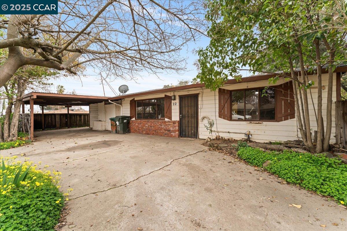 Detail Gallery Image 1 of 1 For 22 Alan Way, Martinez,  CA 94553 - 2 Beds | 1 Baths